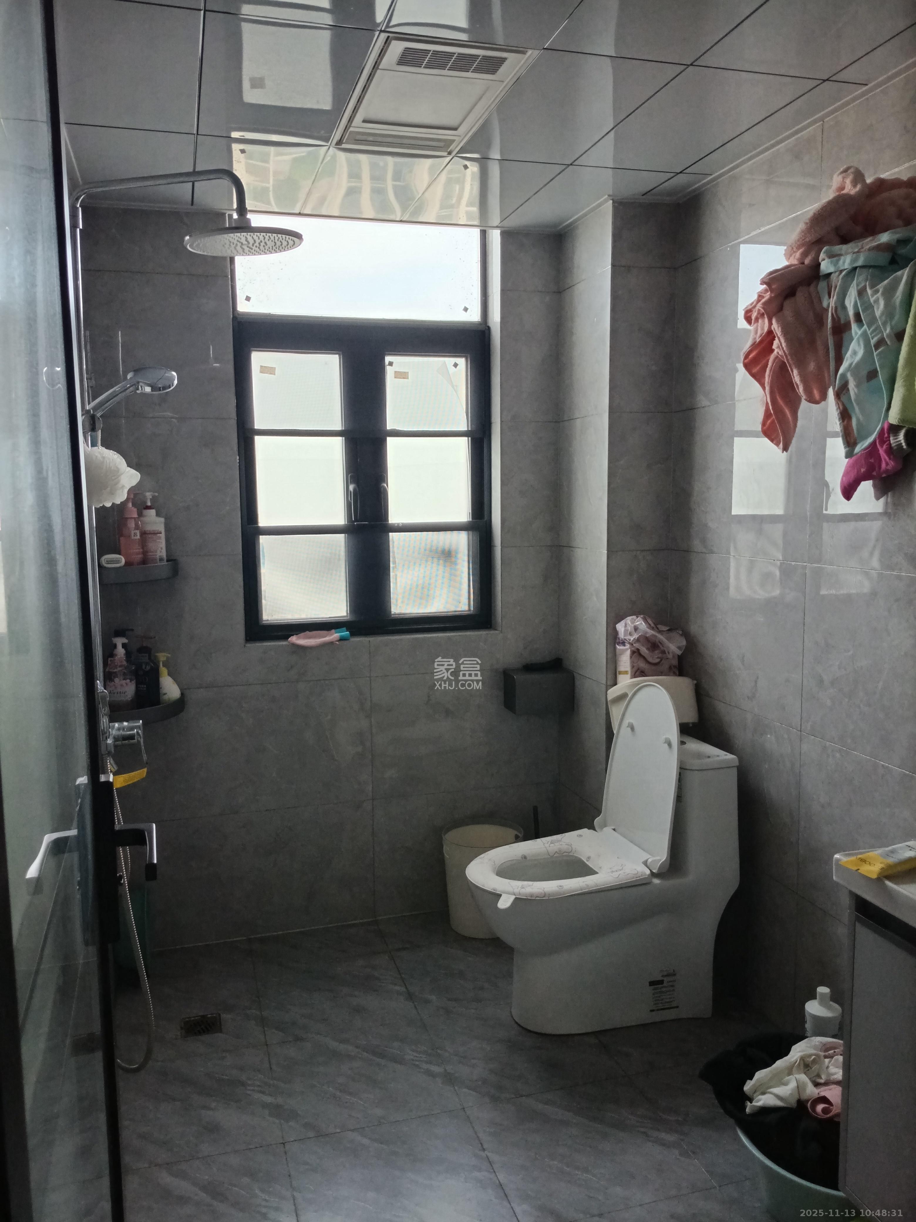 财汇新天地（财汇商务广场）  4室2厅2卫    2500.0元/月室内图