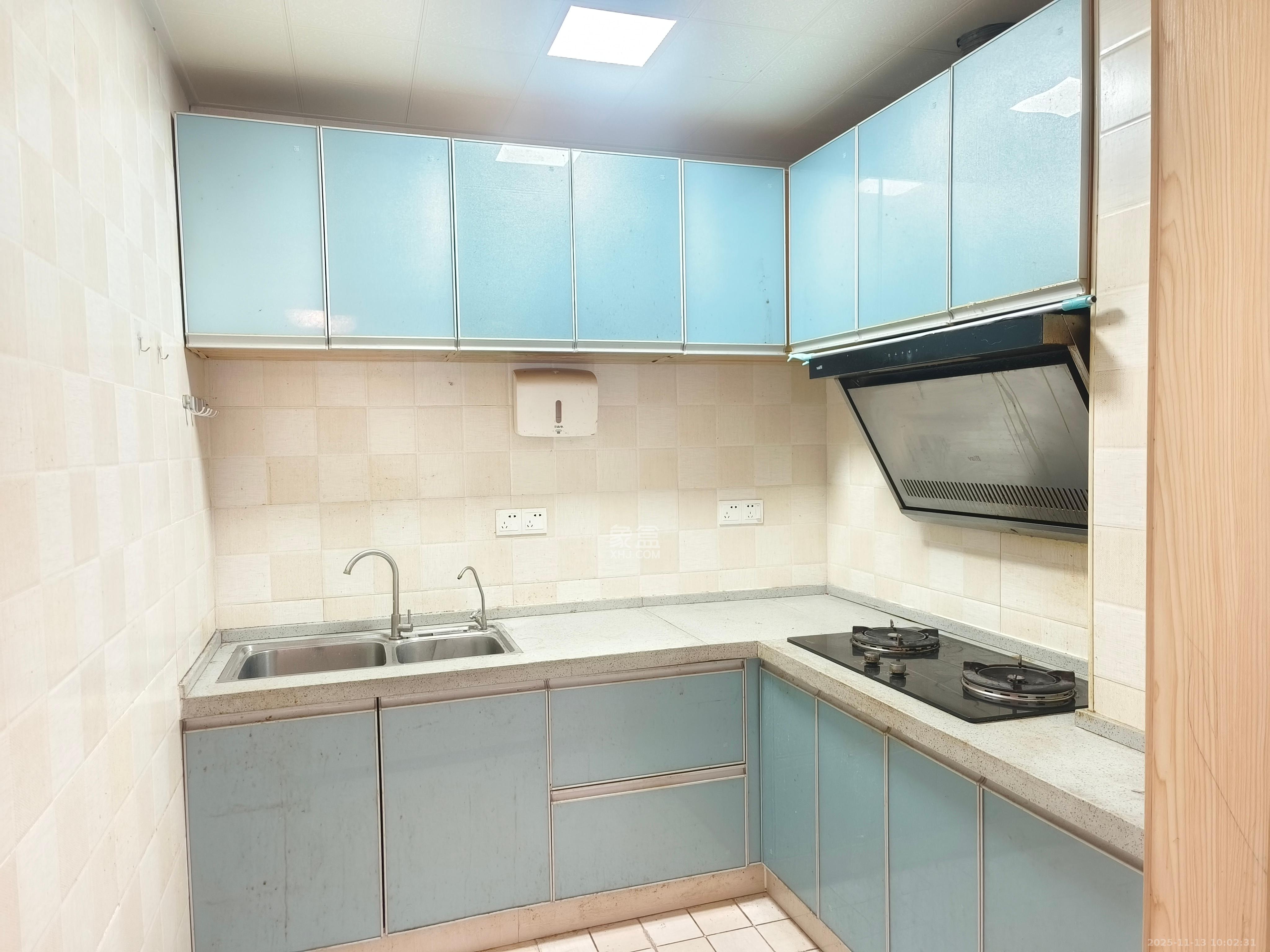 勤诚达新界 3室2厅1卫 2000.0元/月 勤诚达新界 3室2厅1卫 2000.0元/月室内图