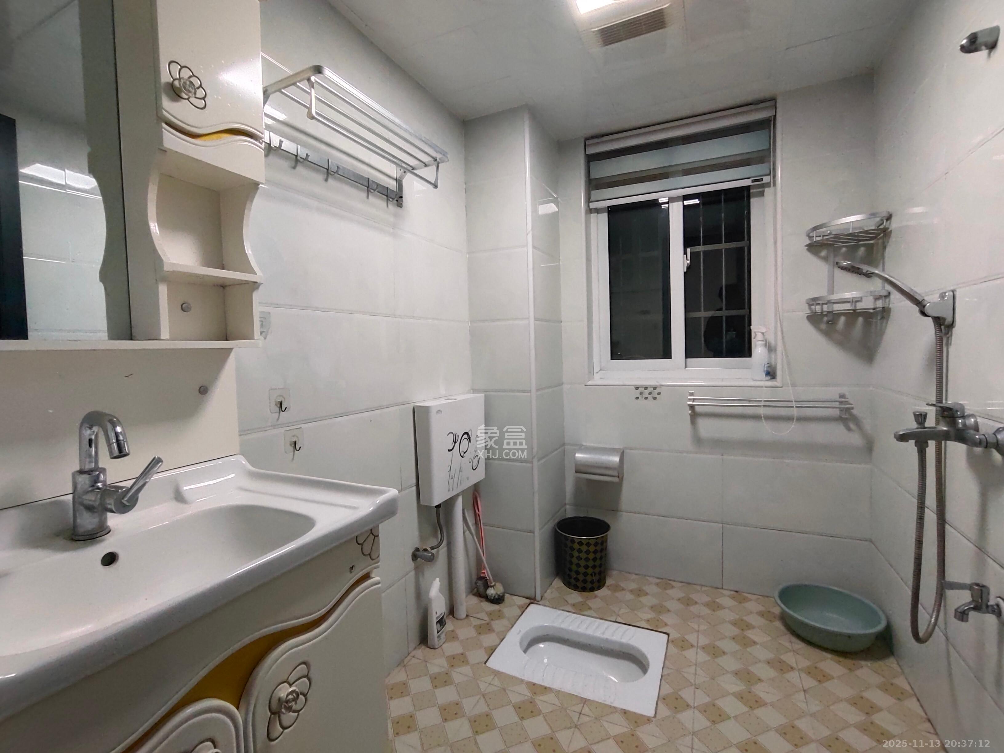 桥头家苑一期  1室0厅0卫    1600.0元/月室内图