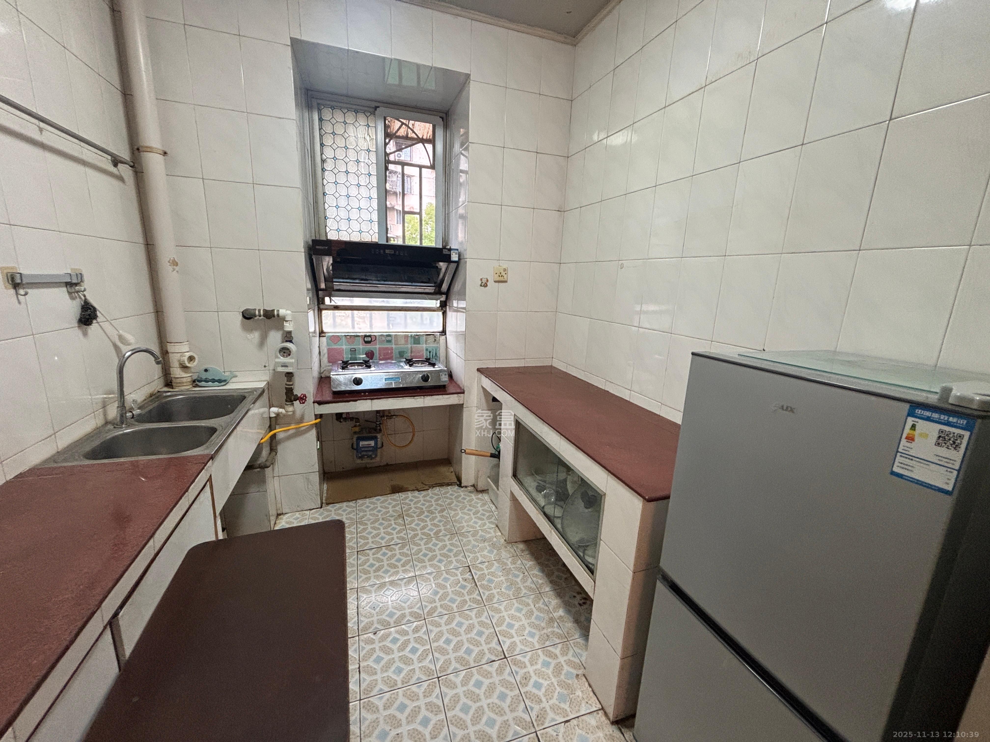 中建五局信和苑二区 2室2厅1卫 1200.0元/月 中建五局信和苑二区 2室2厅1卫 1200.0元/月室内图