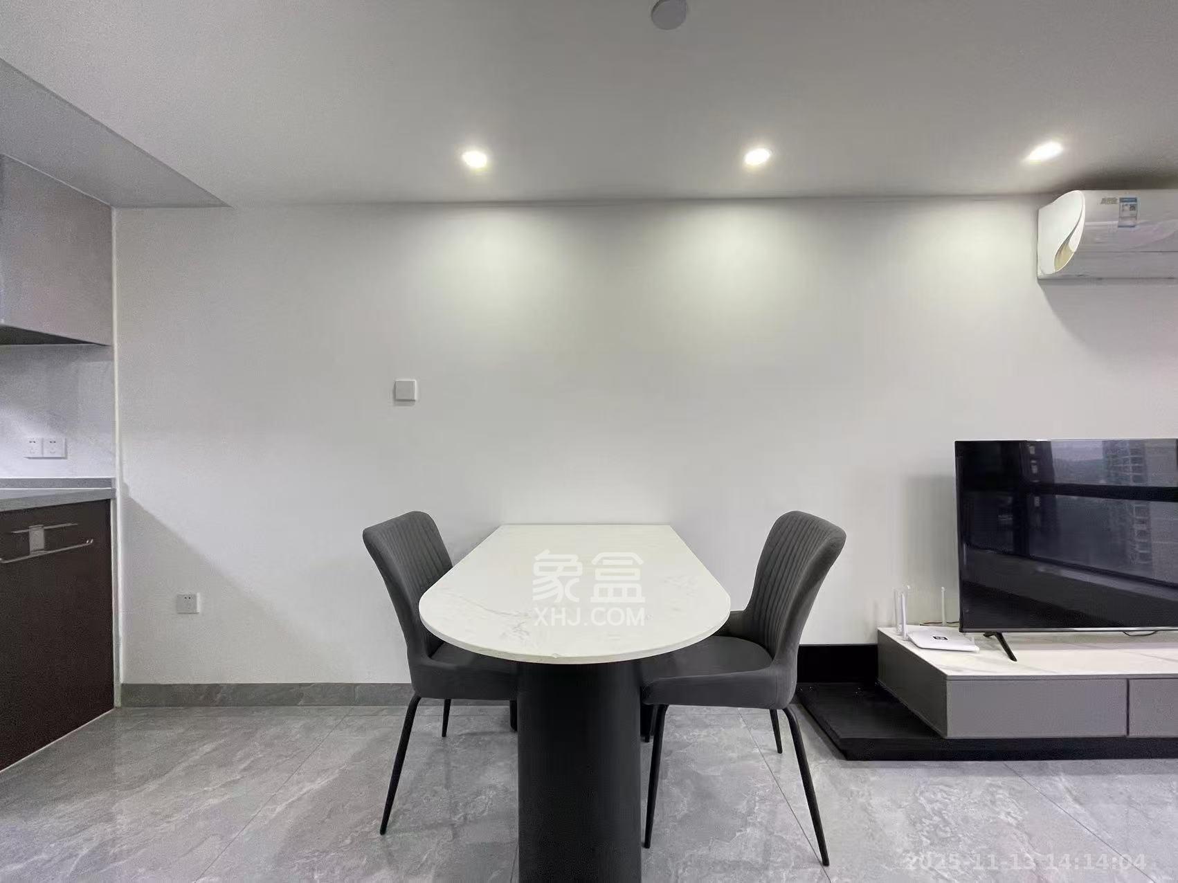 藏珑湖上公馆  2室2厅1卫    2500.0元/月室内图