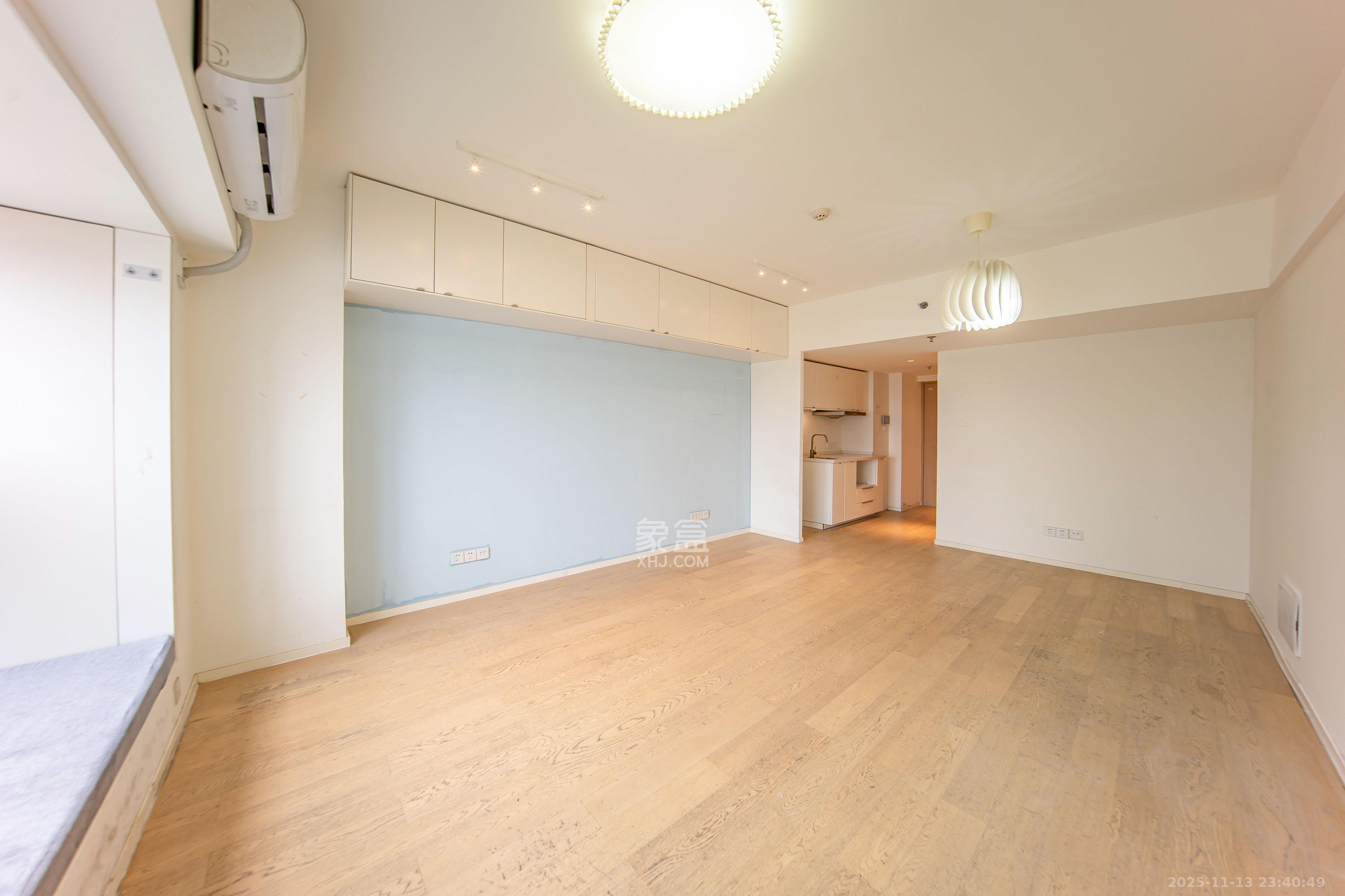 荟聚之光  1室1厅1卫    36.0万卧室