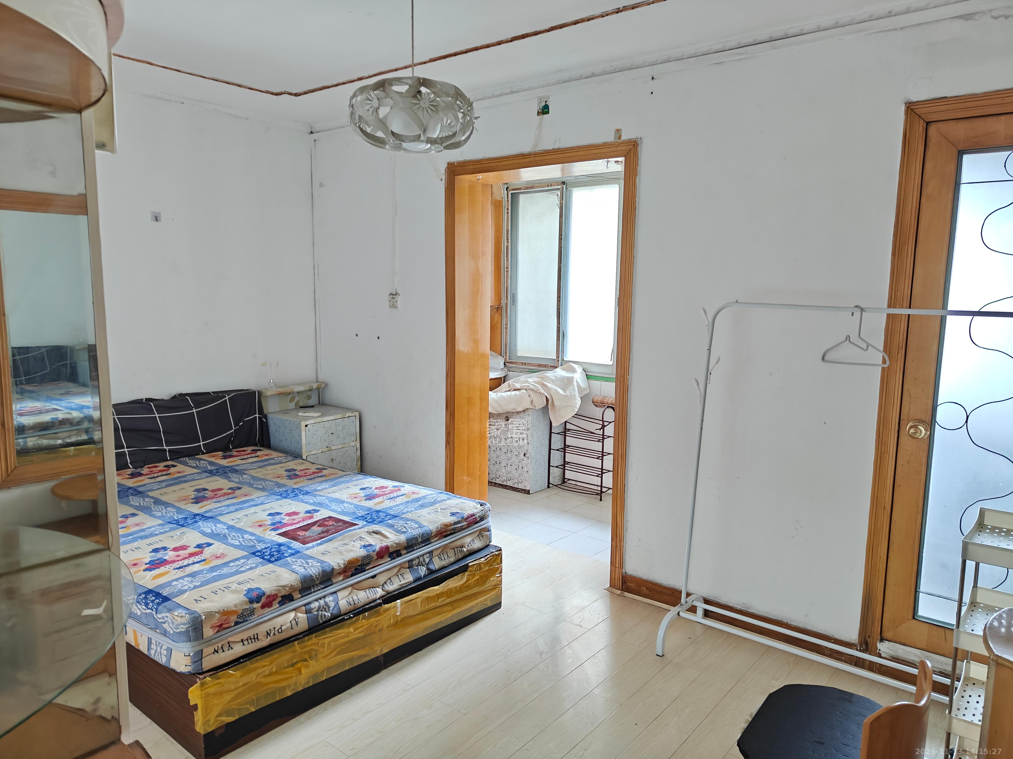 燕子岭散盘 2室1厅1卫 1400.0元/月 燕子岭散盘 2室1厅1卫 1400.0元/月室内图