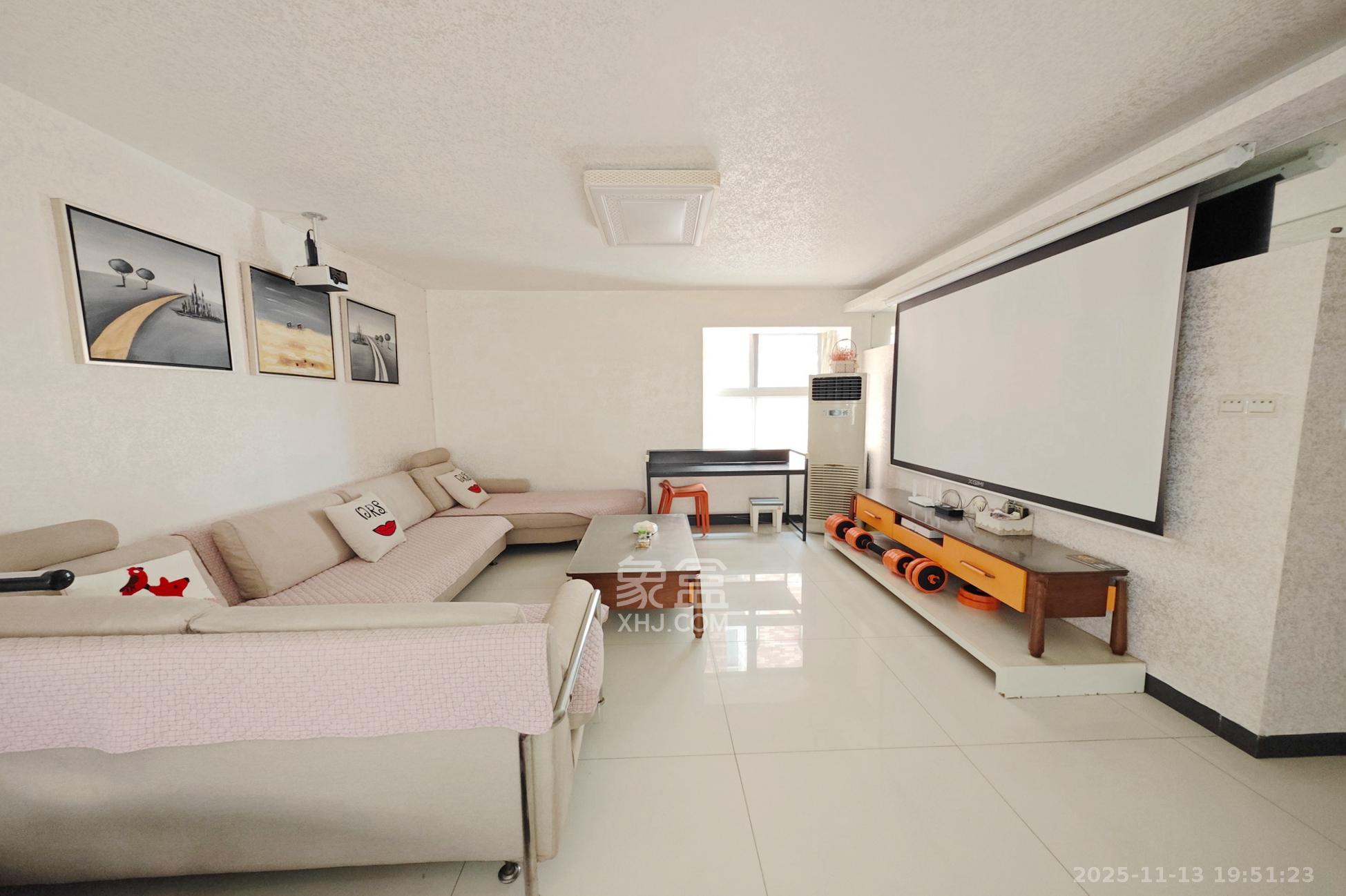 明星村 2室2厅2卫 121.0万 明星村 2室2厅2卫 121.0万客厅