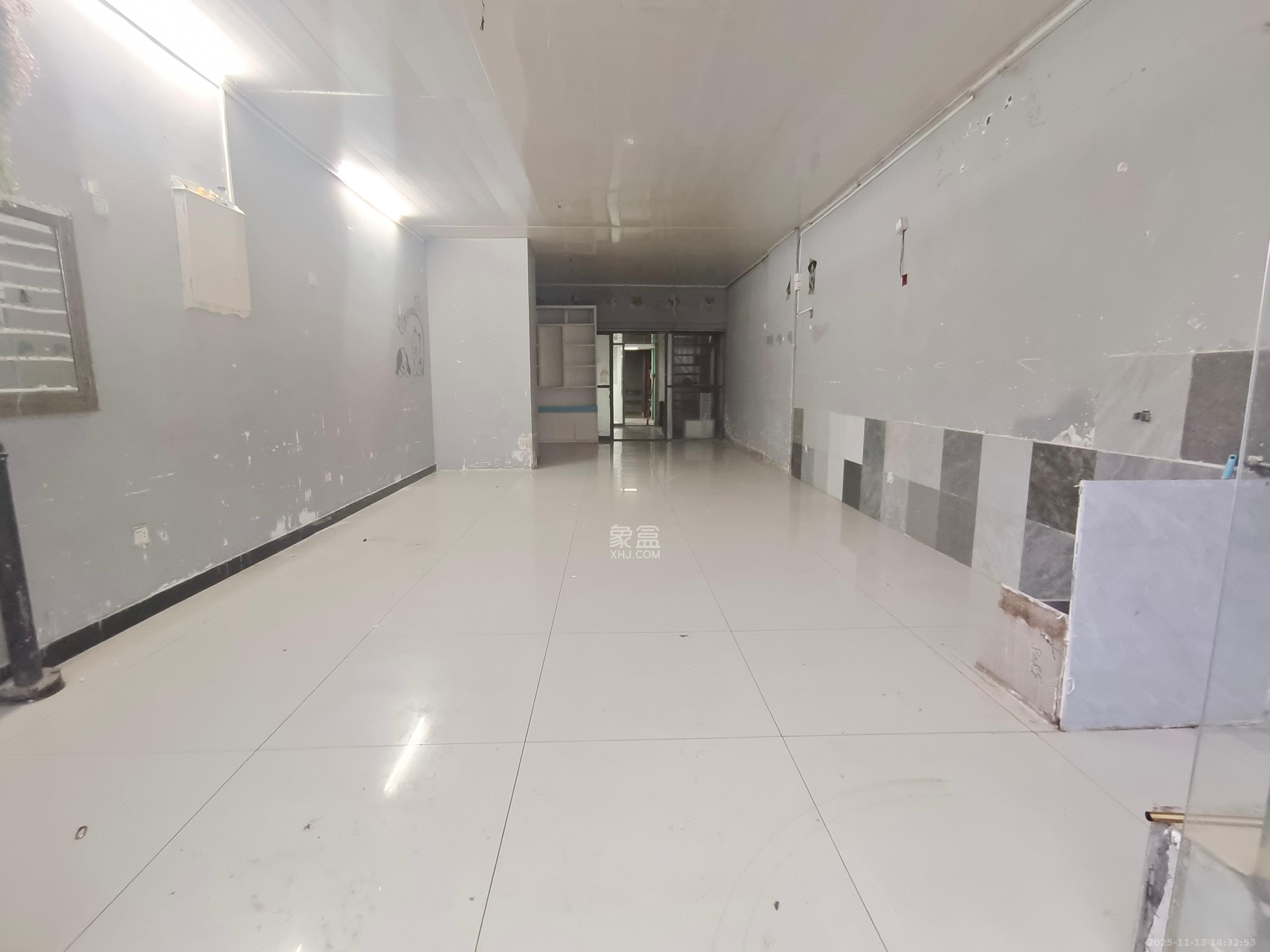 阳光100三期   88.57㎡      3500.0元/月