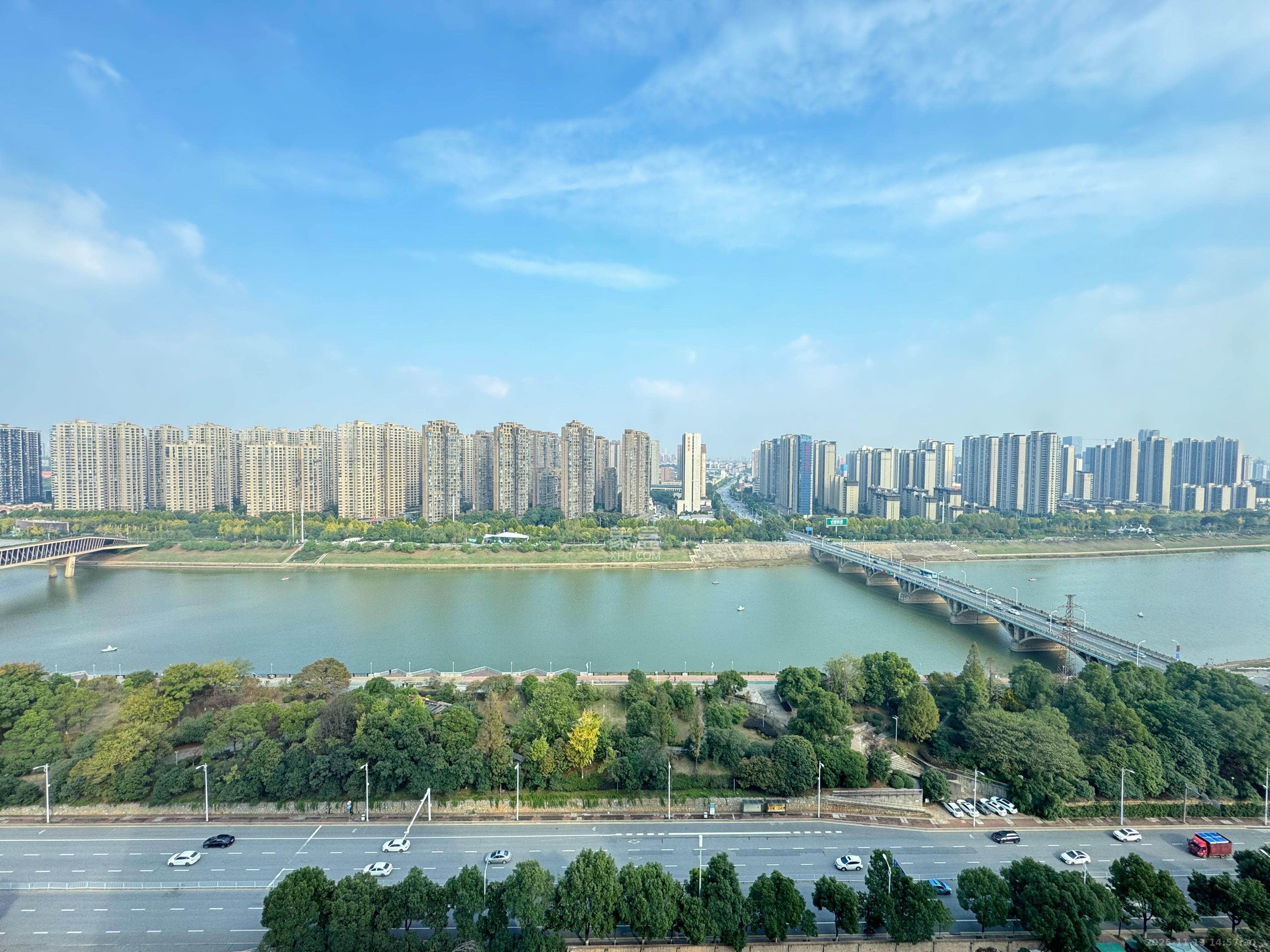 中欣楚天熙苑  3室2厅2卫    2700.0元/月室内图