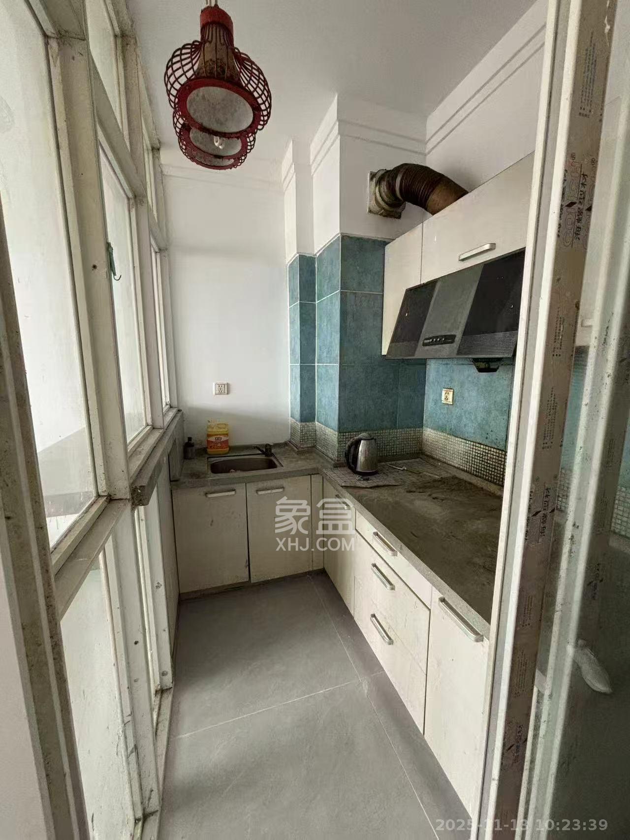 未来蜂巢  1室1厅1卫    900.0元/月室内图