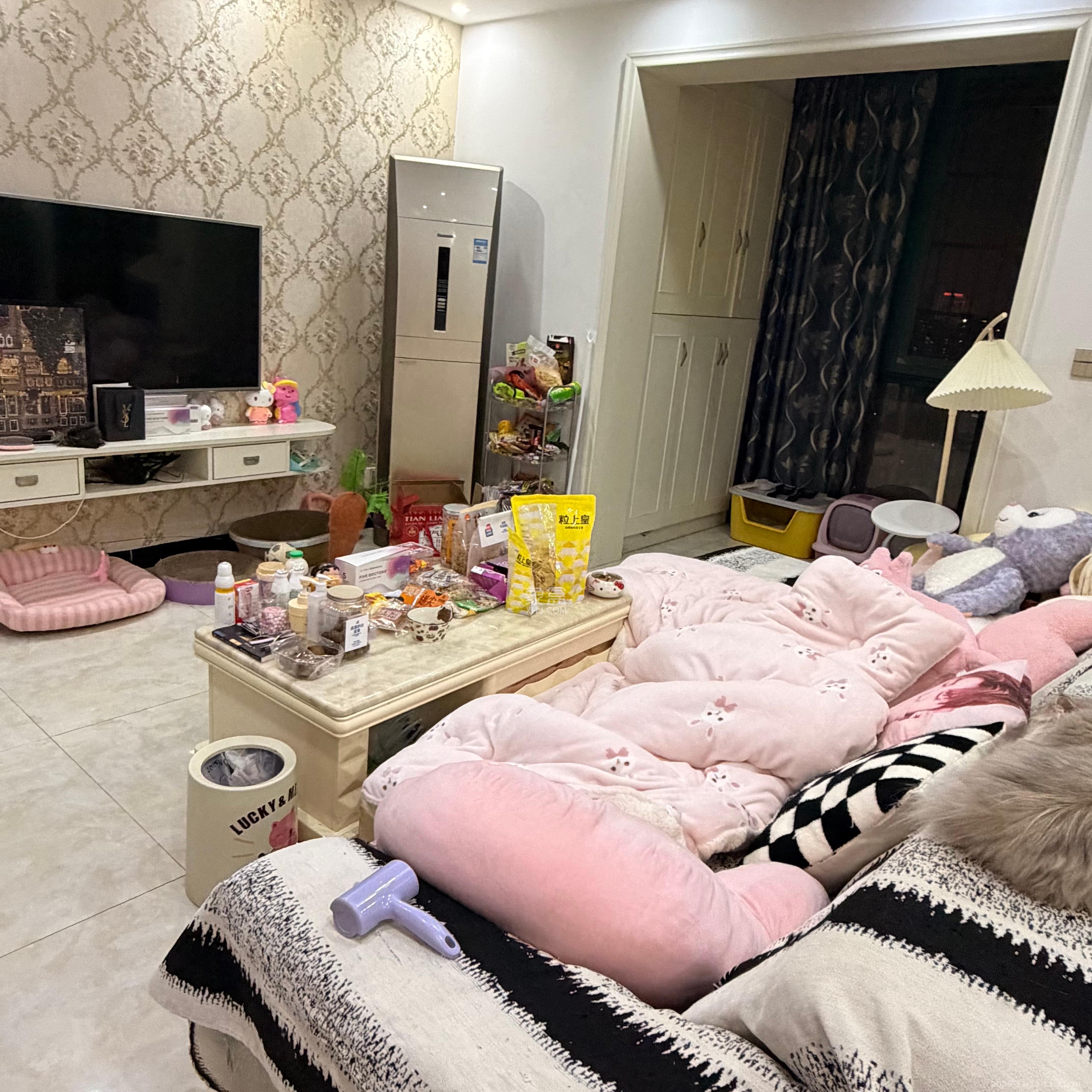 尊邸华庭  2室1厅1卫    2300.0元/月室内图