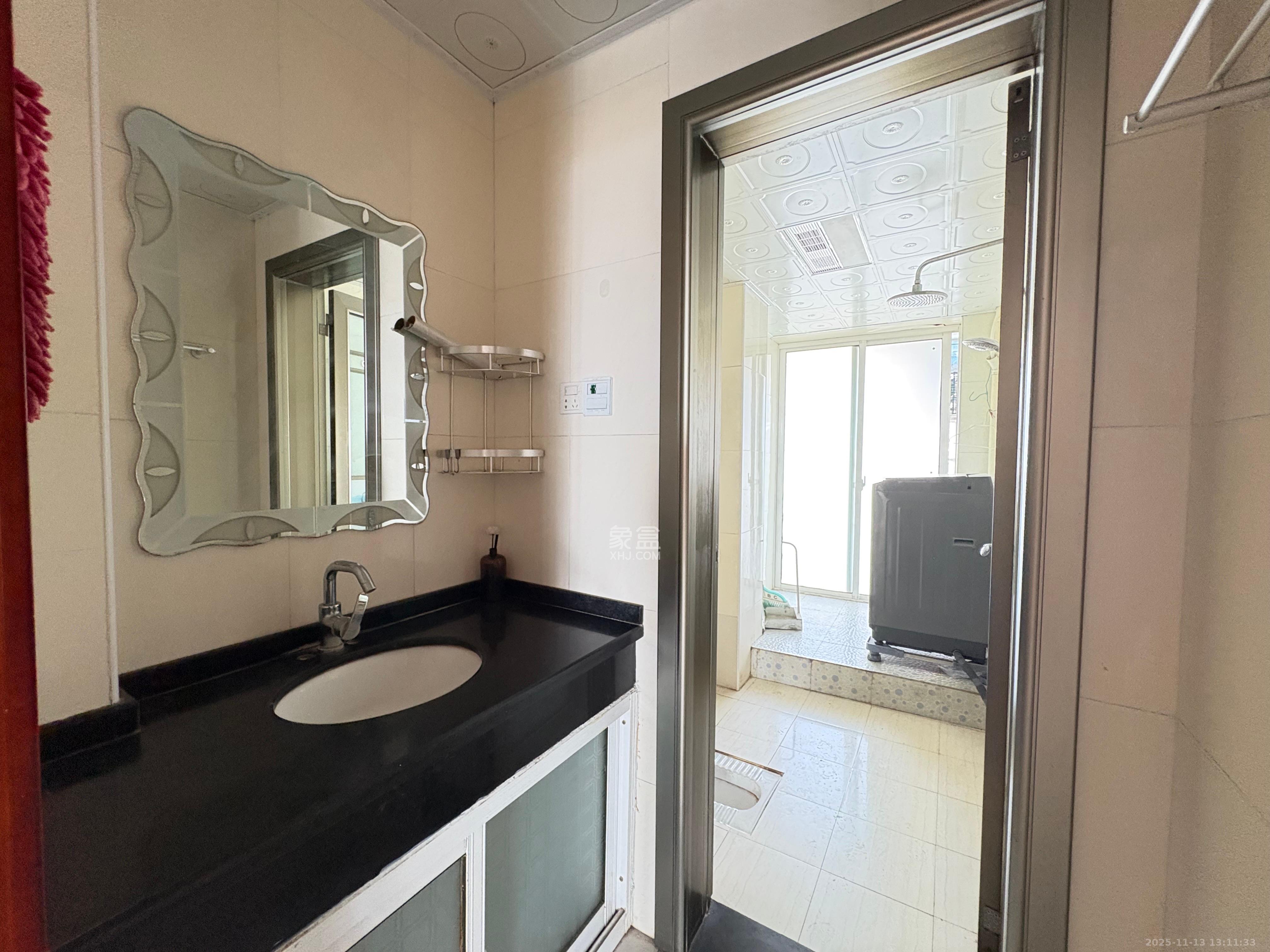 上河国际C区  3室2厅2卫    3000.0元/月室内图