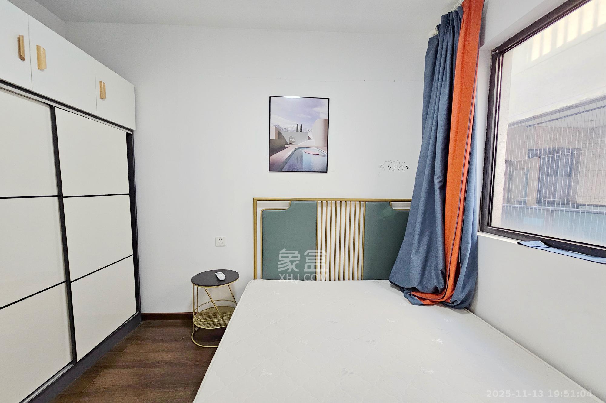 明昇壹城(明昇时代广场)一期 1室2厅2卫 120.0万 明昇壹城(明昇时代广场)一期 1室2厅2卫 120.0万卧室