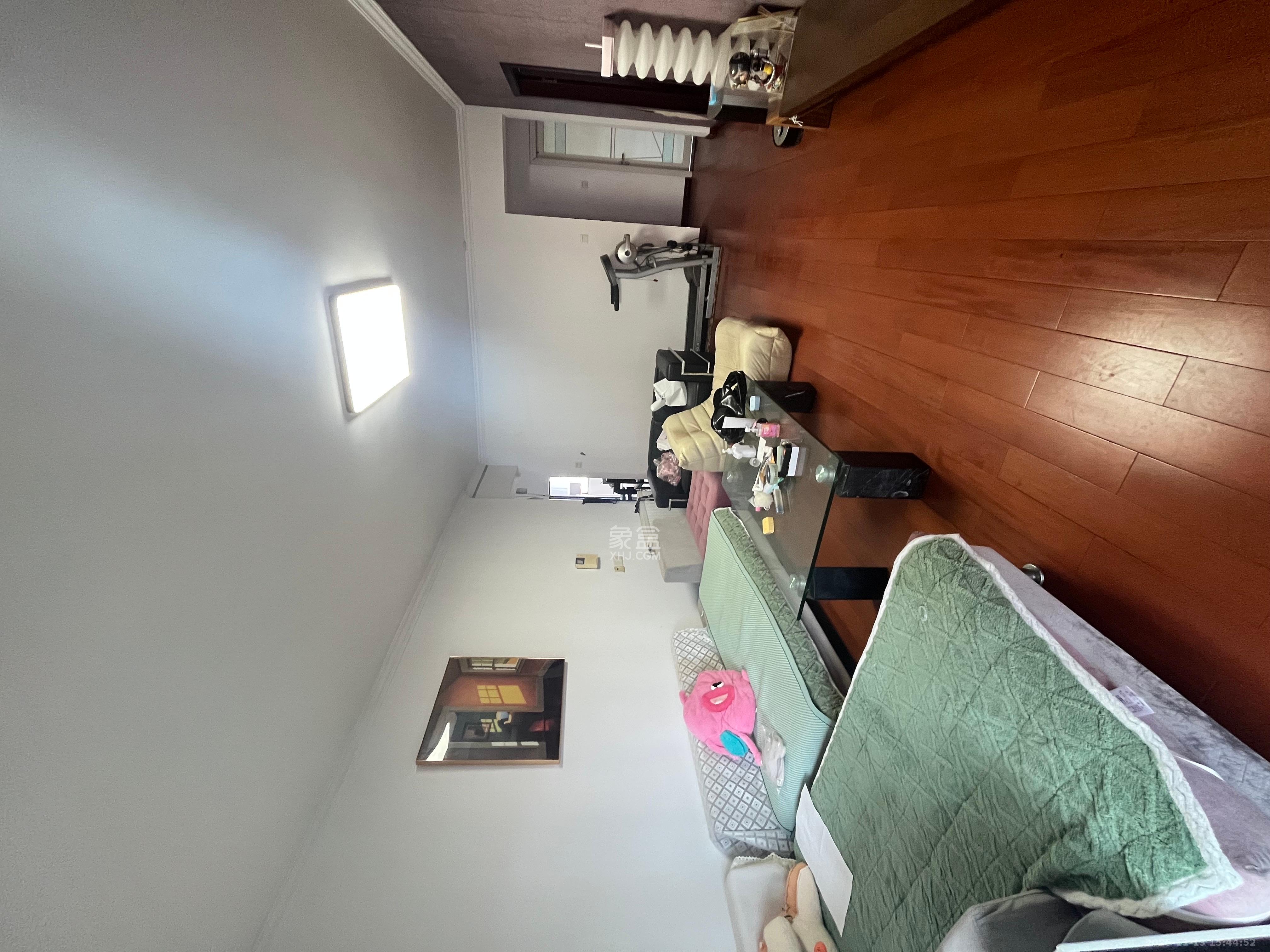 三万英尺  3室2厅2卫    3700.0元/月