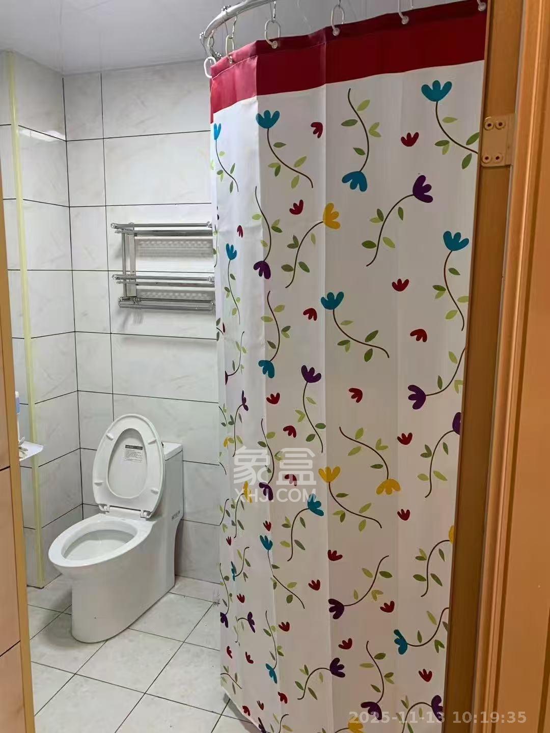 明大佳园  1室1厅1卫    1600.0元/月室内图