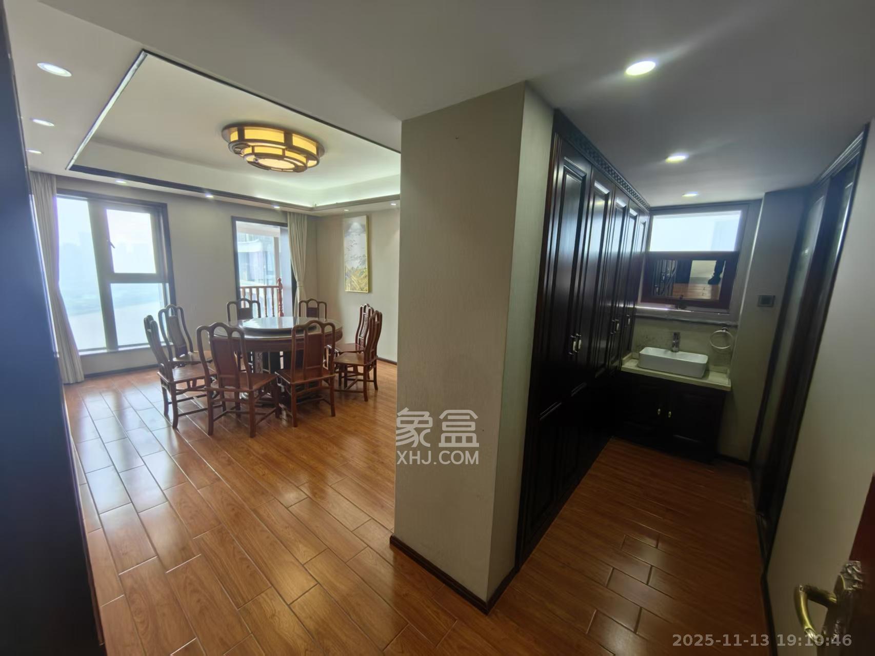 潮宗御苑  4室2厅2卫    10000.0元/月室内图