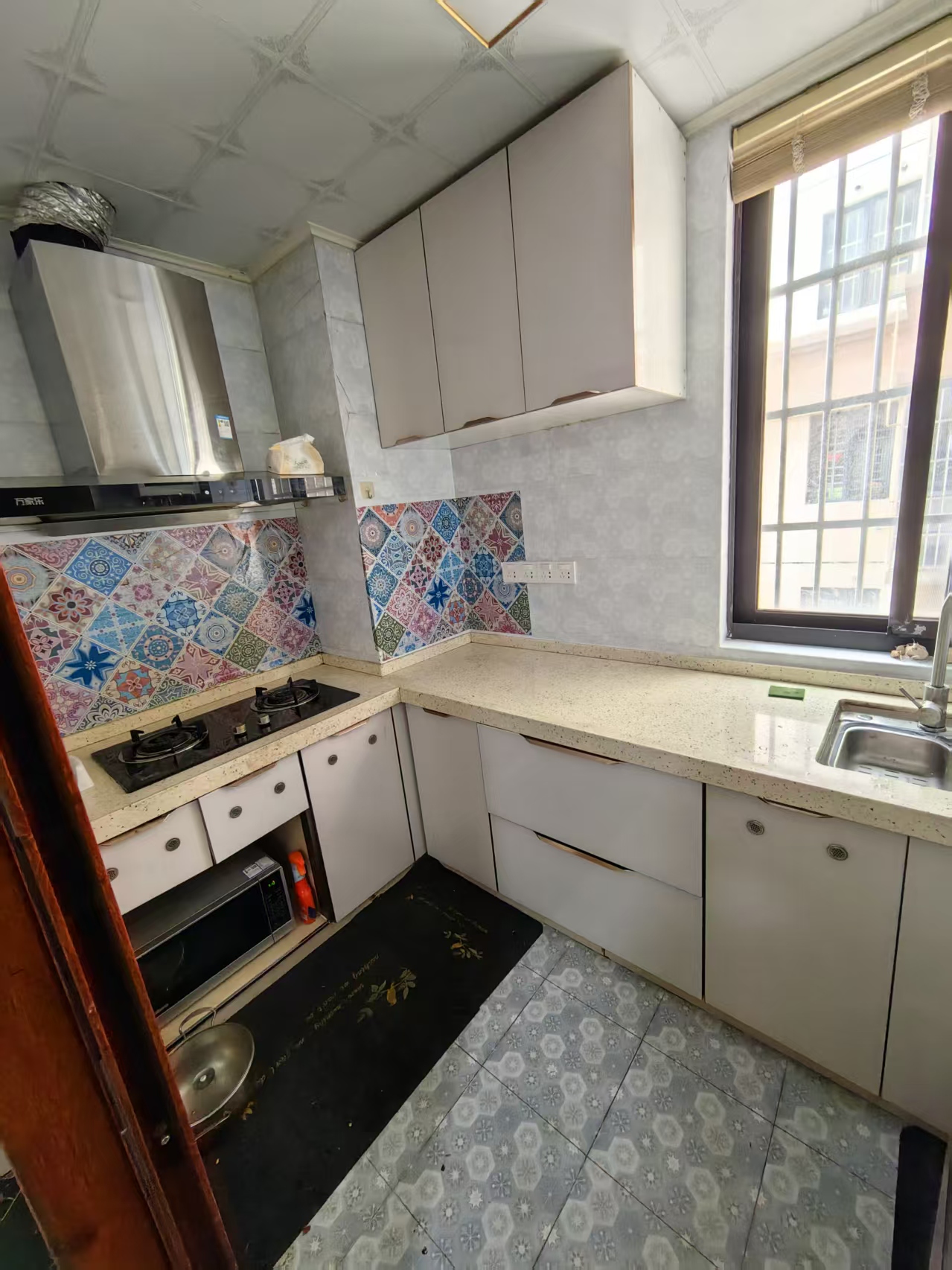 海信华庭 3室2厅1卫 2800.0元/月 海信华庭 3室2厅1卫 2800.0元/月室内图