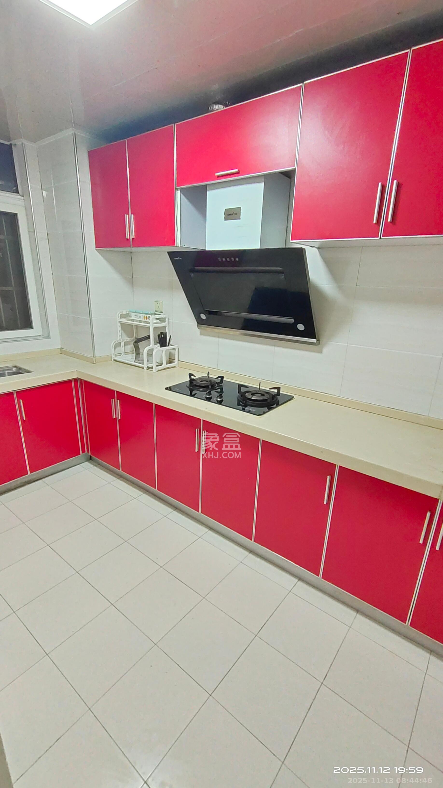 黎郡新宇熙春园  3室2厅2卫    2000.0元/月室内图