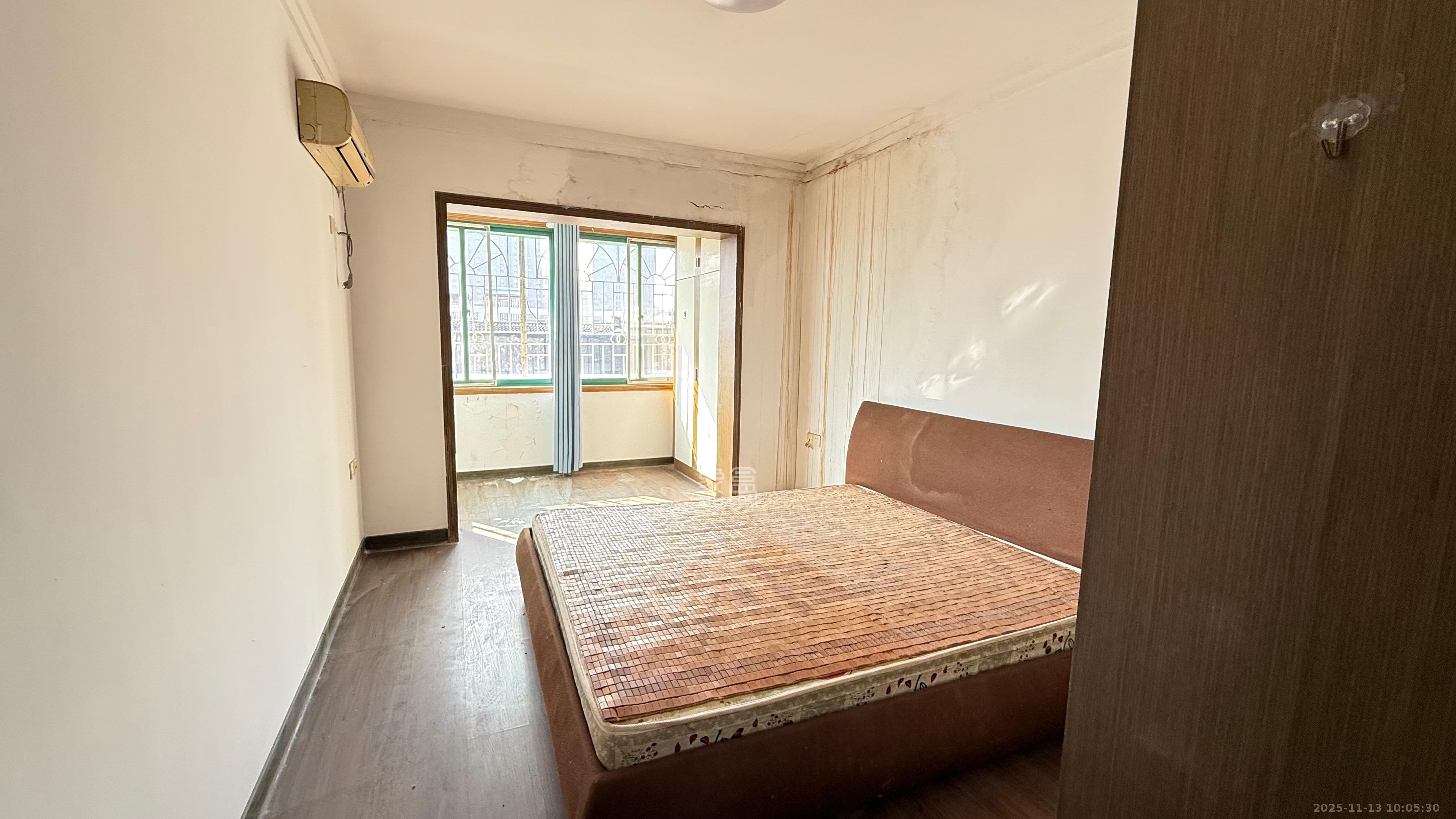 三湘小区  3室2厅1卫    1800.0元/月室内图