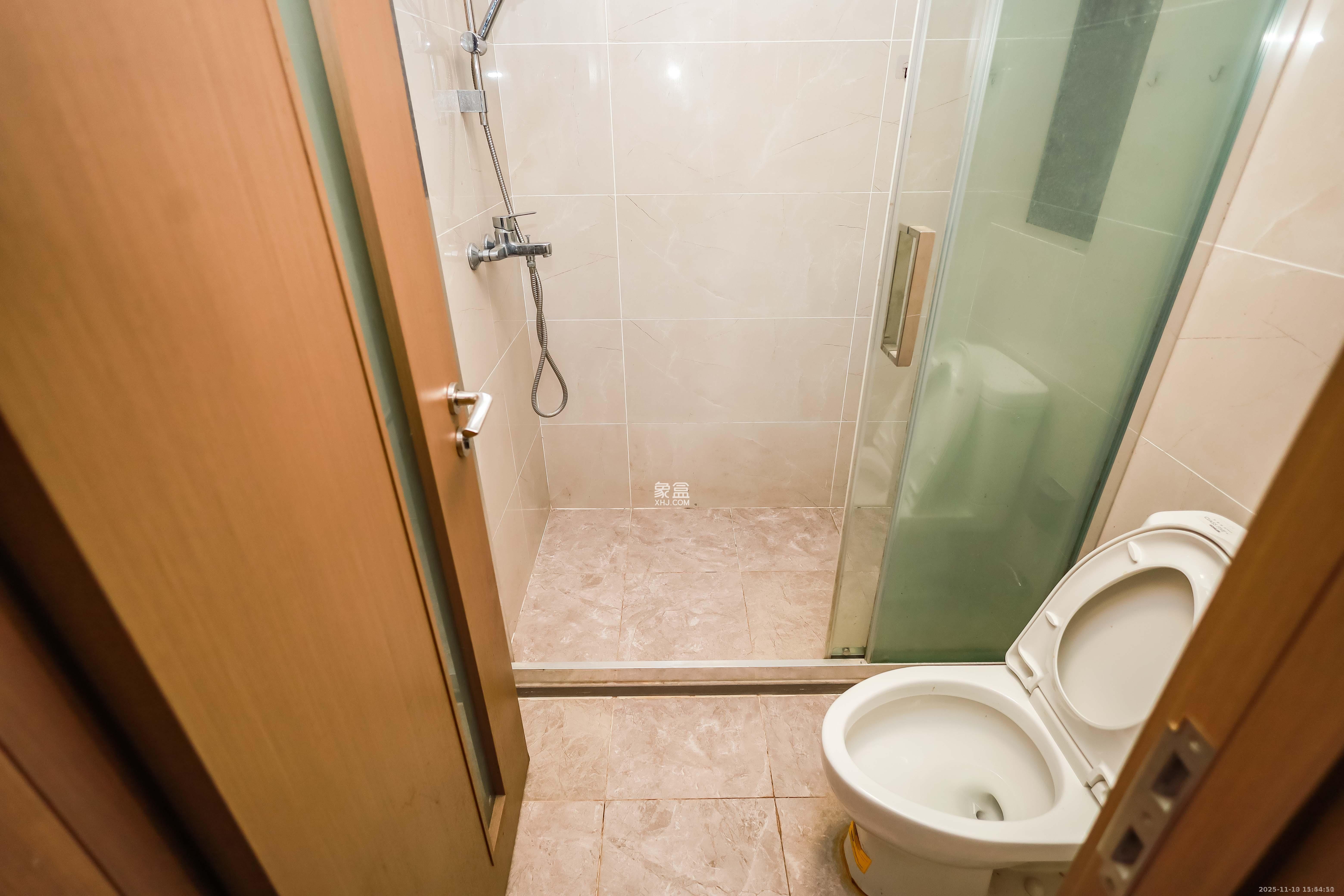 招商雍山湖  4室2厅2卫    3200.0元/月室内图