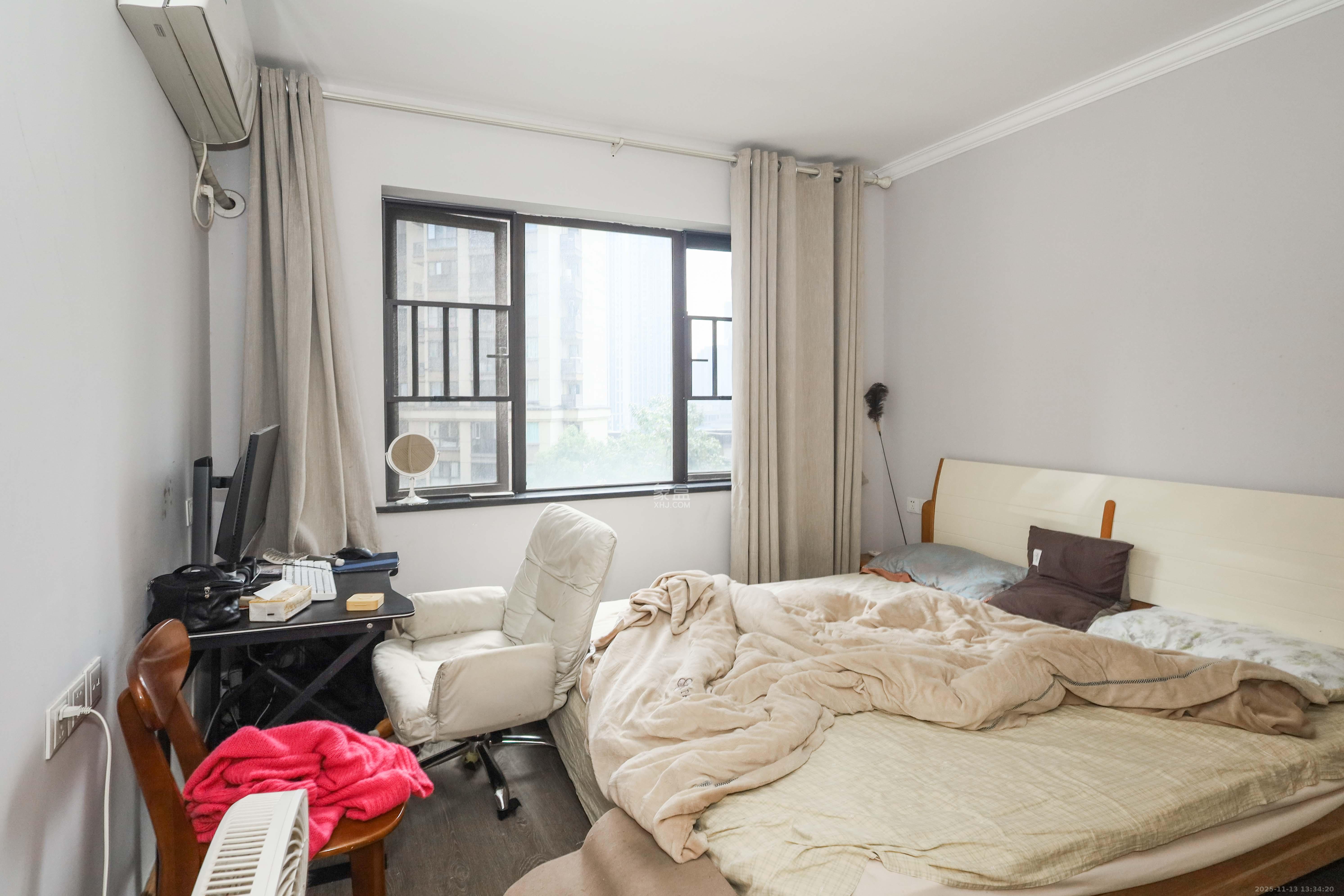 和泓梅溪四季  3室2厅1卫    138.0万卧室