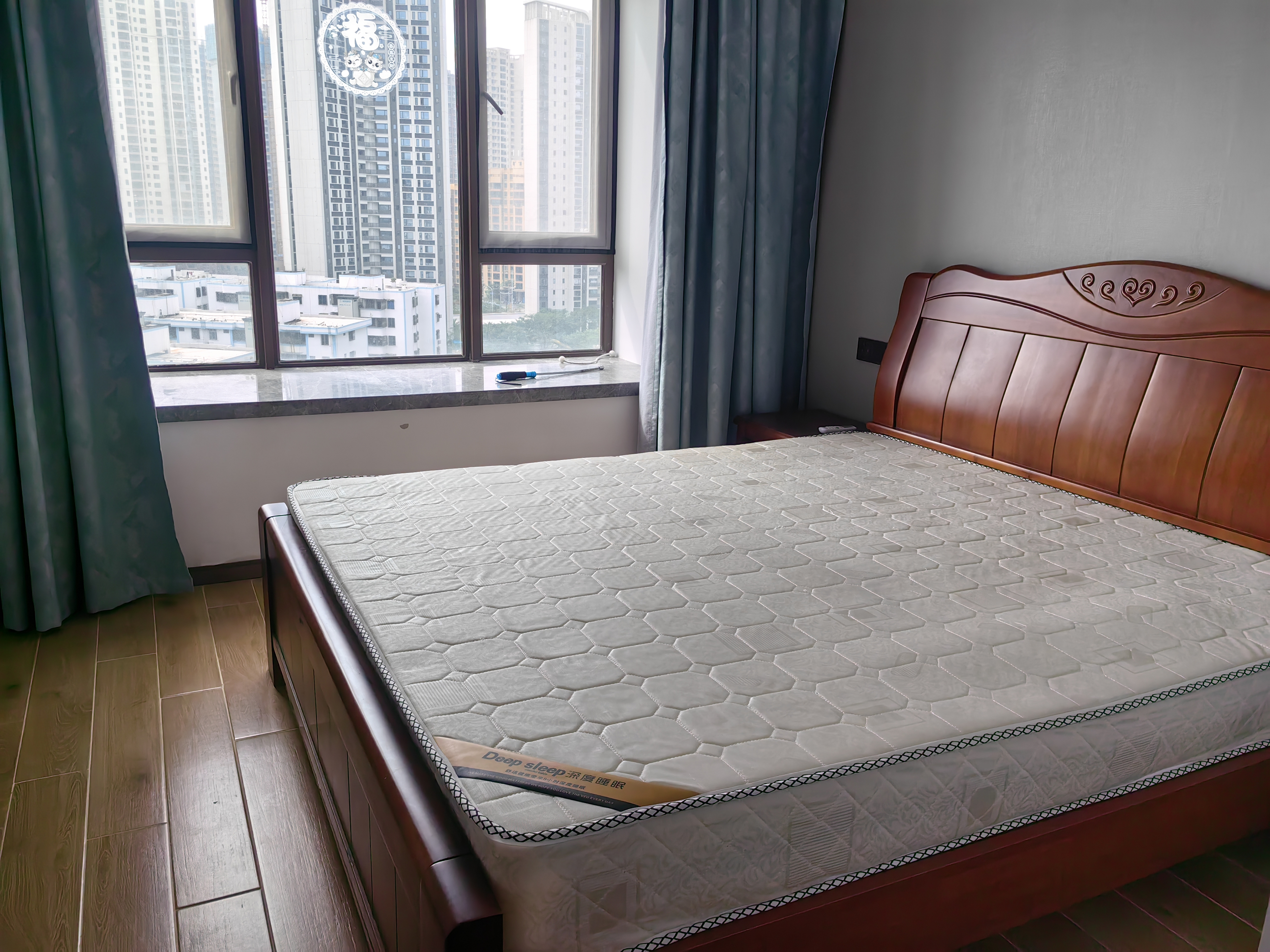 海航豪庭南苑  4室2厅2卫    5800.0元/月室内图