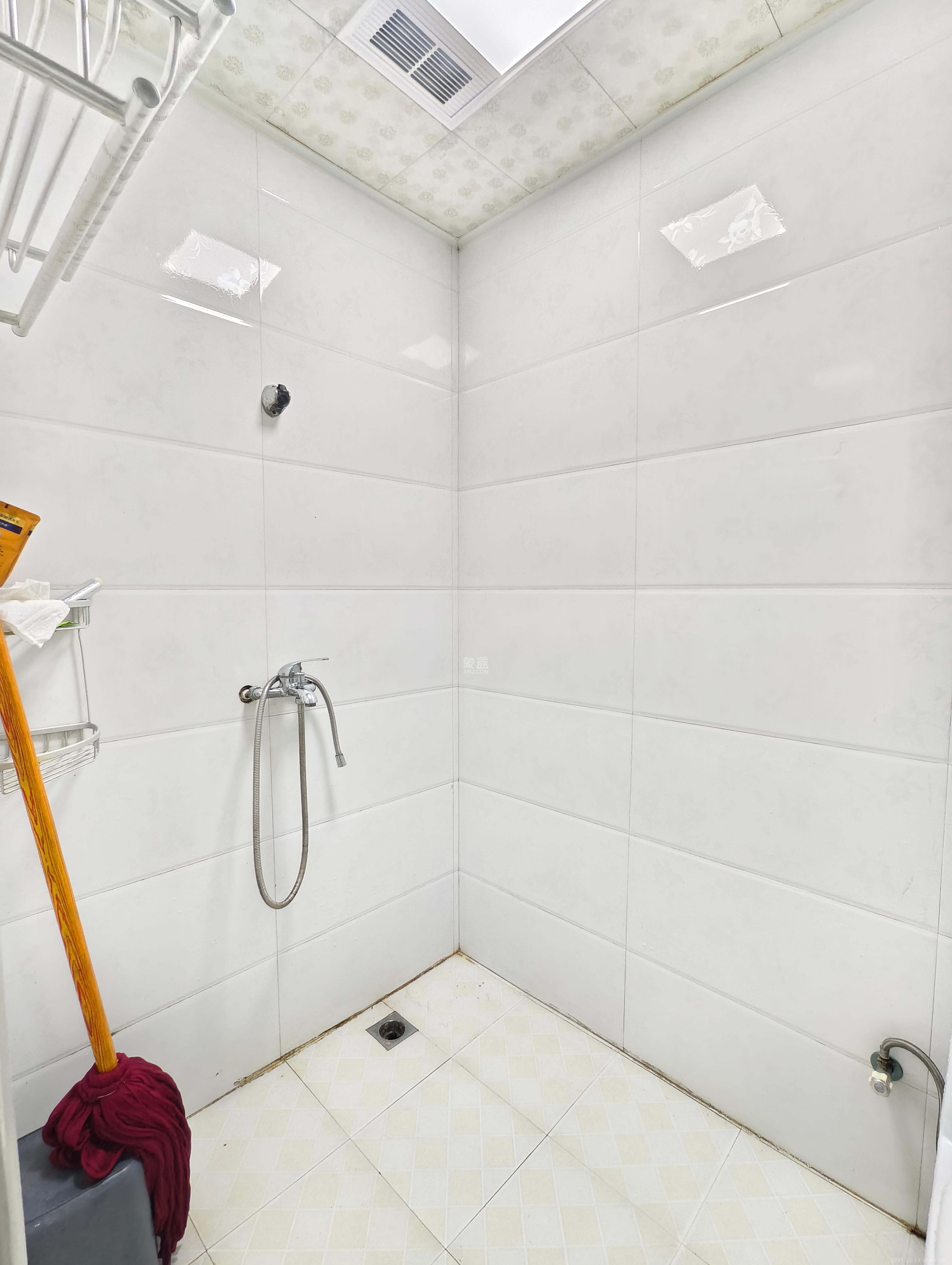 绿地中央广场 1室1厅1卫 1500.0元/月 绿地中央广场 1室1厅1卫 1500.0元/月室内图