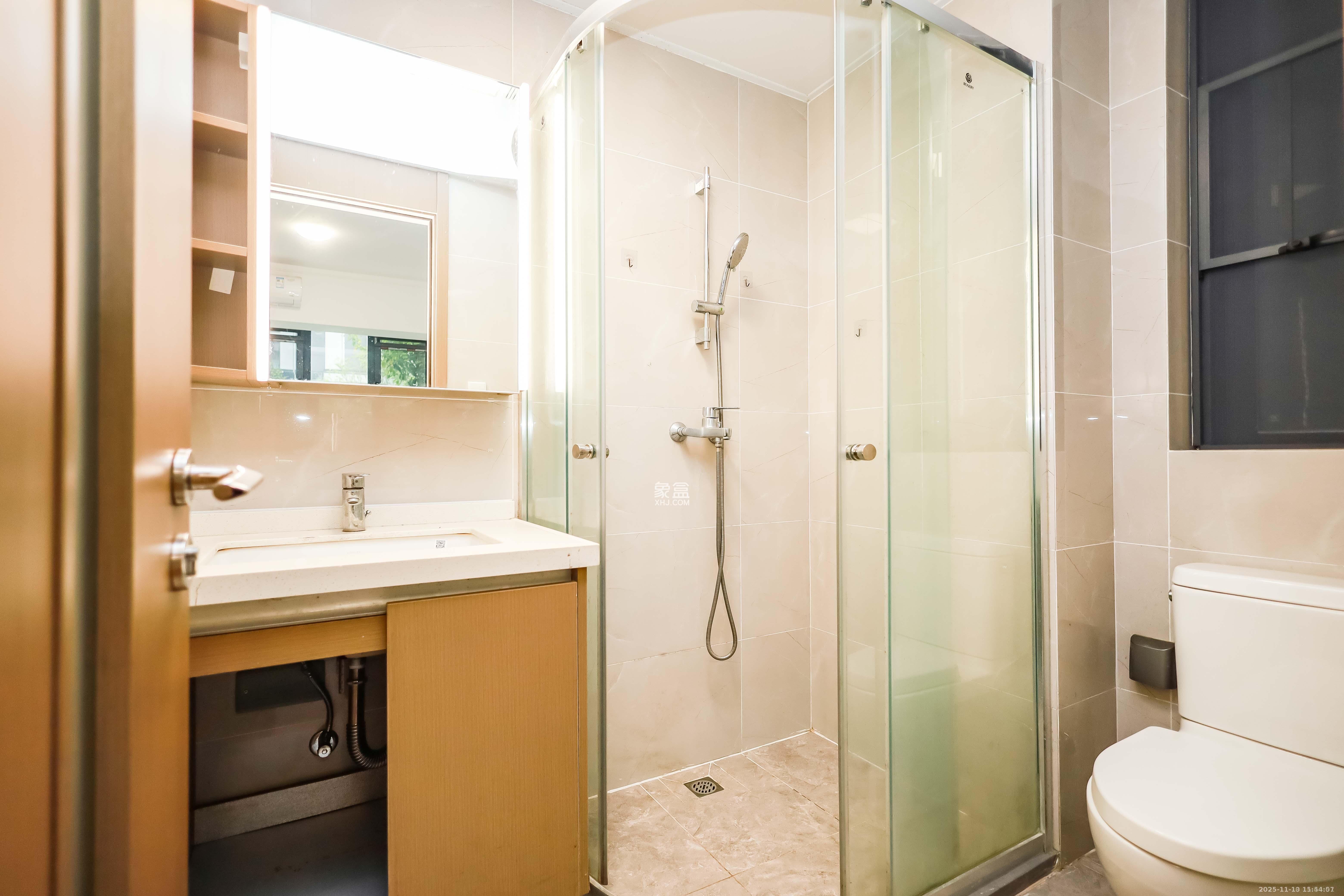 招商雍山湖  4室2厅2卫    3200.0元/月室内图