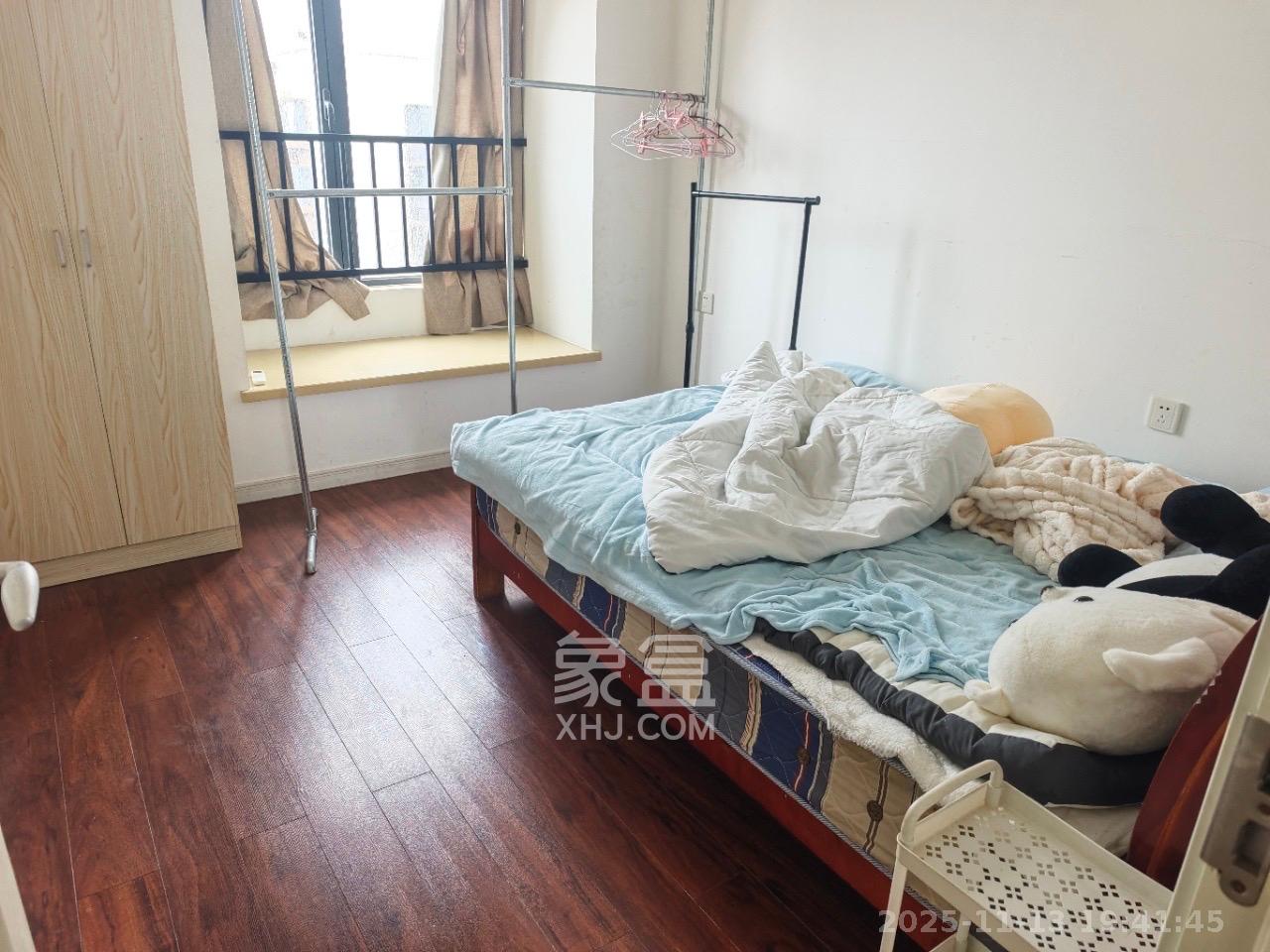 万科魅力之城锋镜里  3室2厅2卫    2800.0元/月室内图