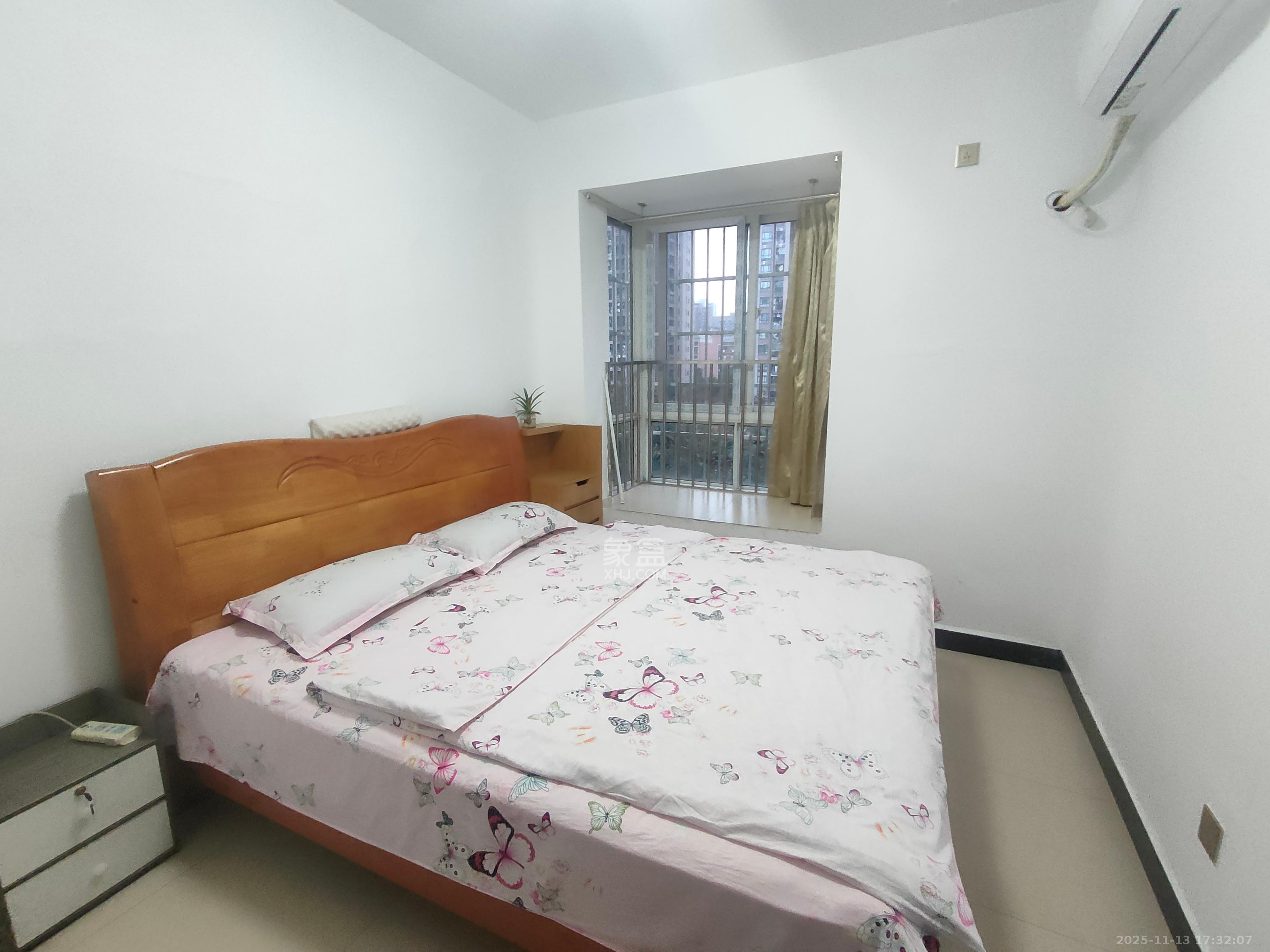 和馨园  4室2厅2卫    2900.0元/月室内图