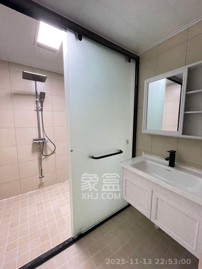 复地崑玉国际一期 1室2厅1卫 4800.0元/月 复地崑玉国际一期 1室2厅1卫 4800.0元/月室内图