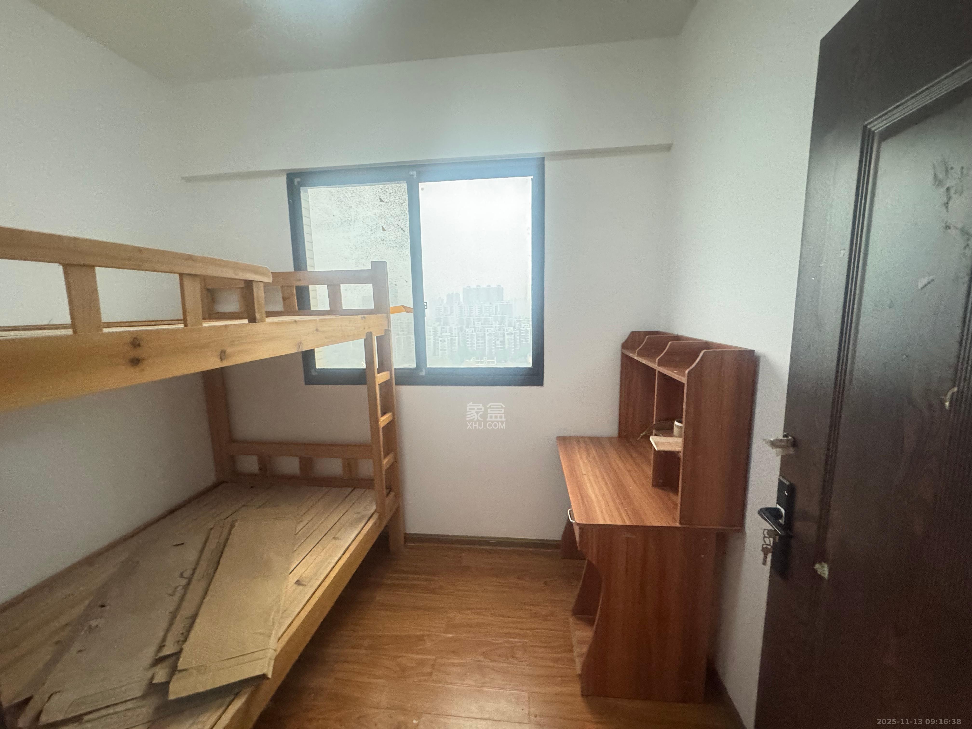 都市兰亭  3室2厅2卫    2100.0元/月室内图