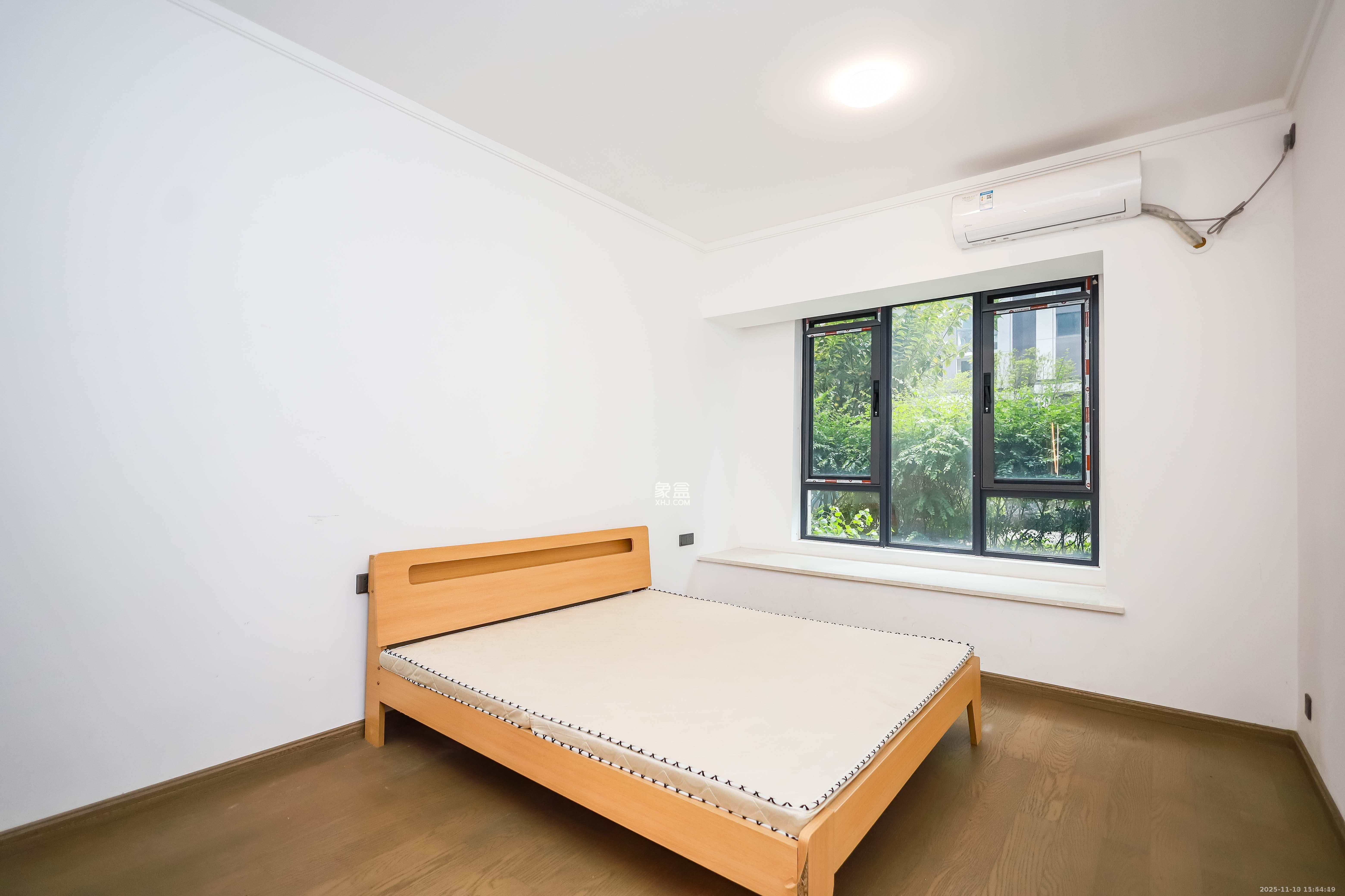 招商雍山湖  4室2厅2卫    3200.0元/月室内图