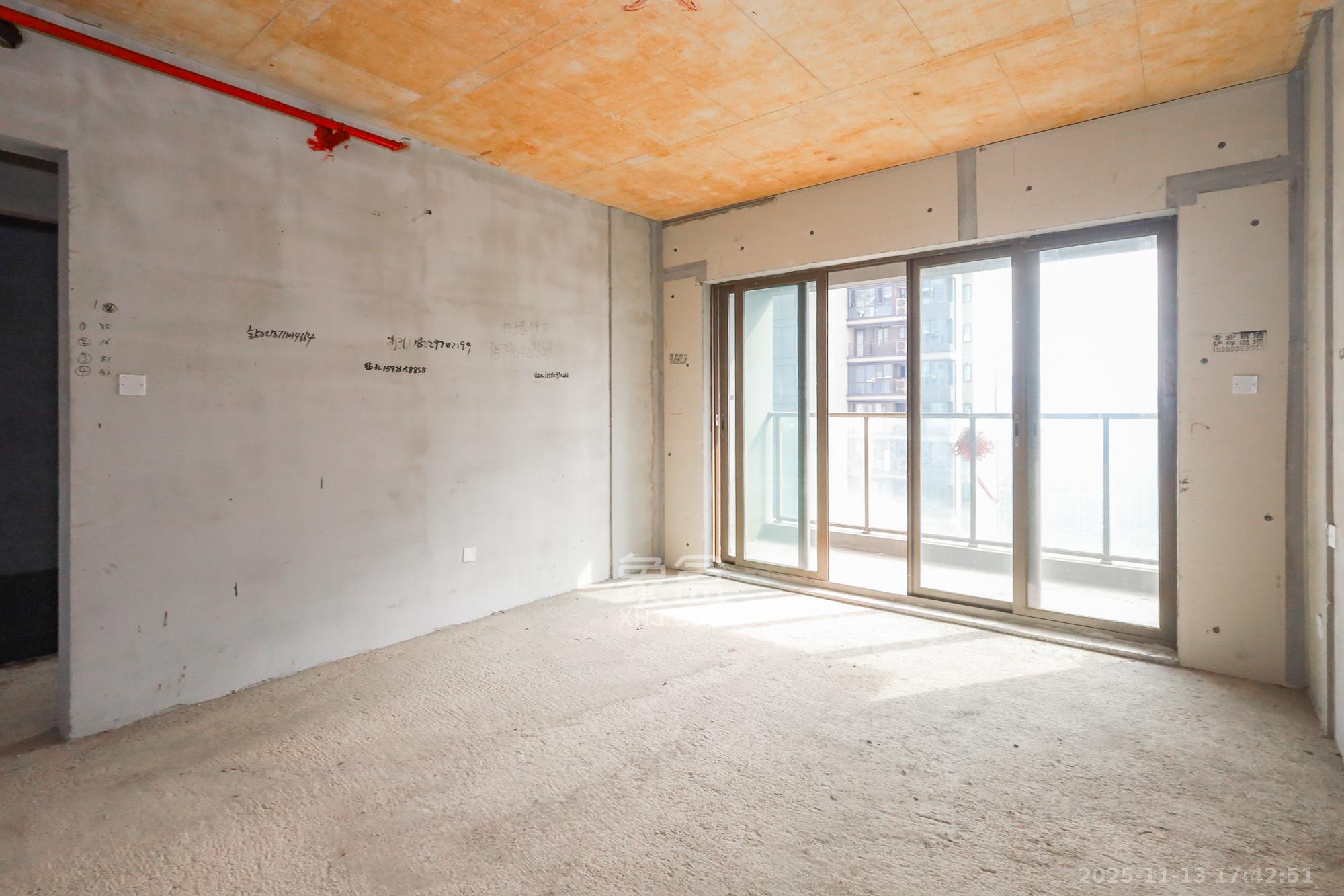 正荣滨江紫阙台  4室2厅2卫    199.0万