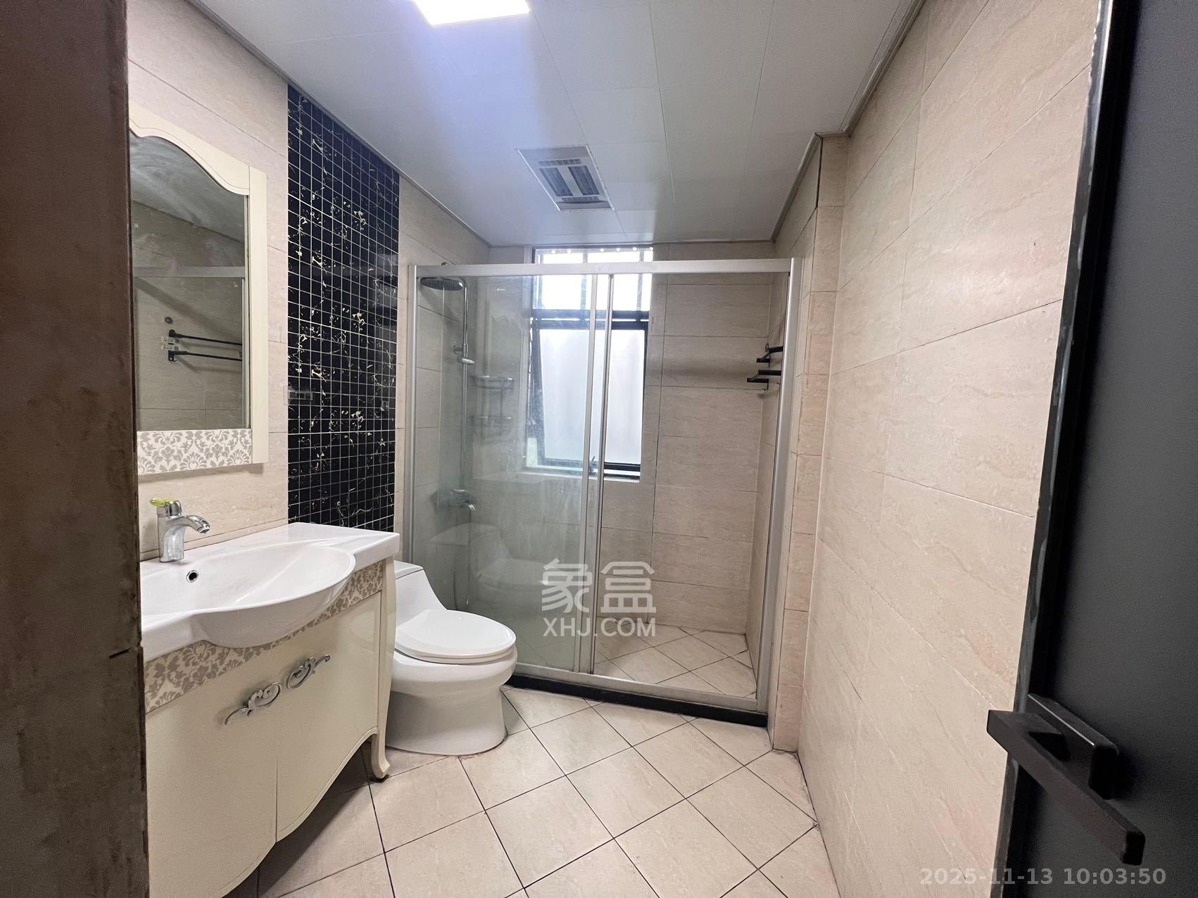 湘江世纪城咏江苑  4室2厅2卫    3000.0元/月室内图