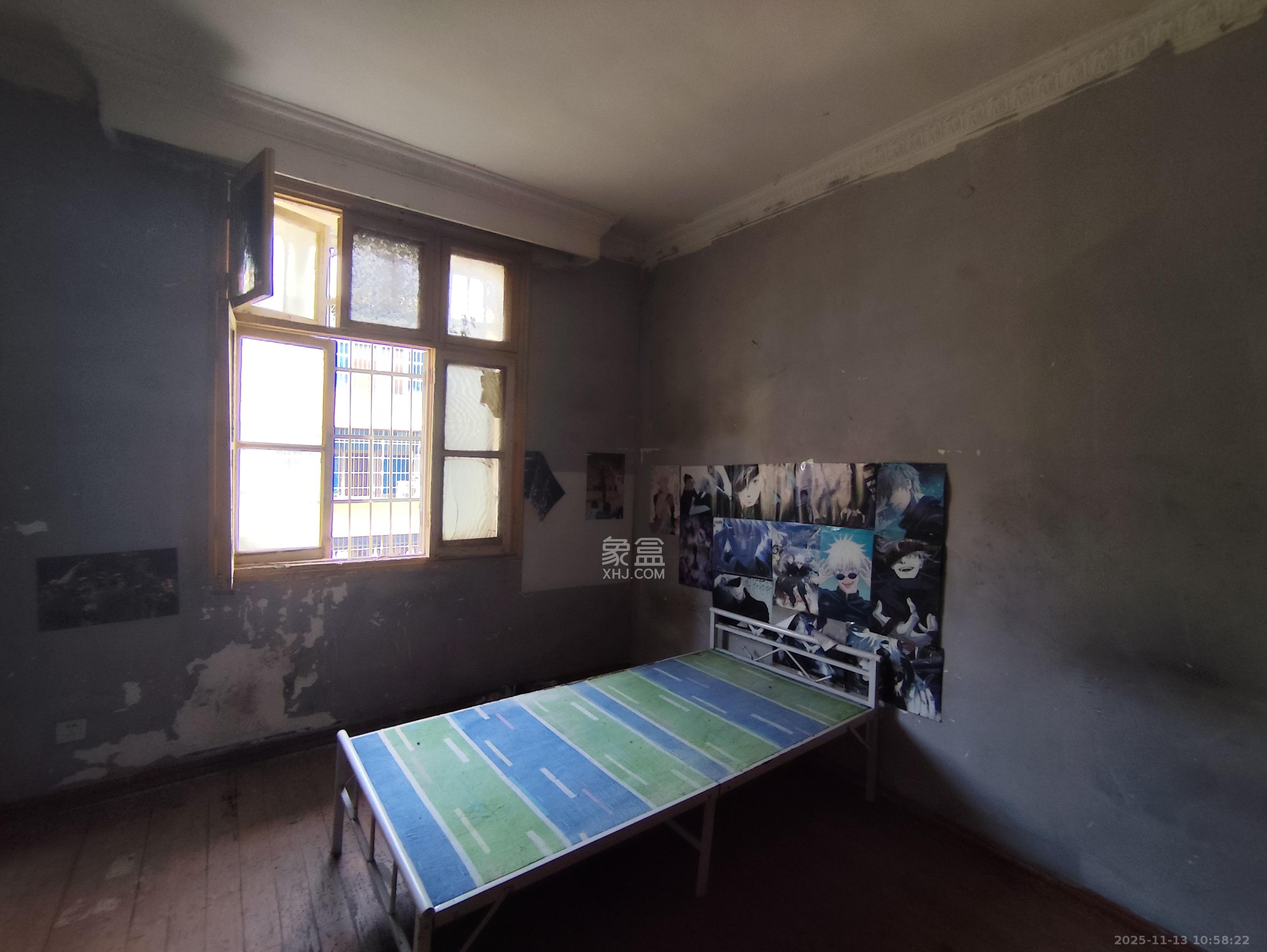 下碧湘街小区  3室1厅1卫    1500.0元/月室内图