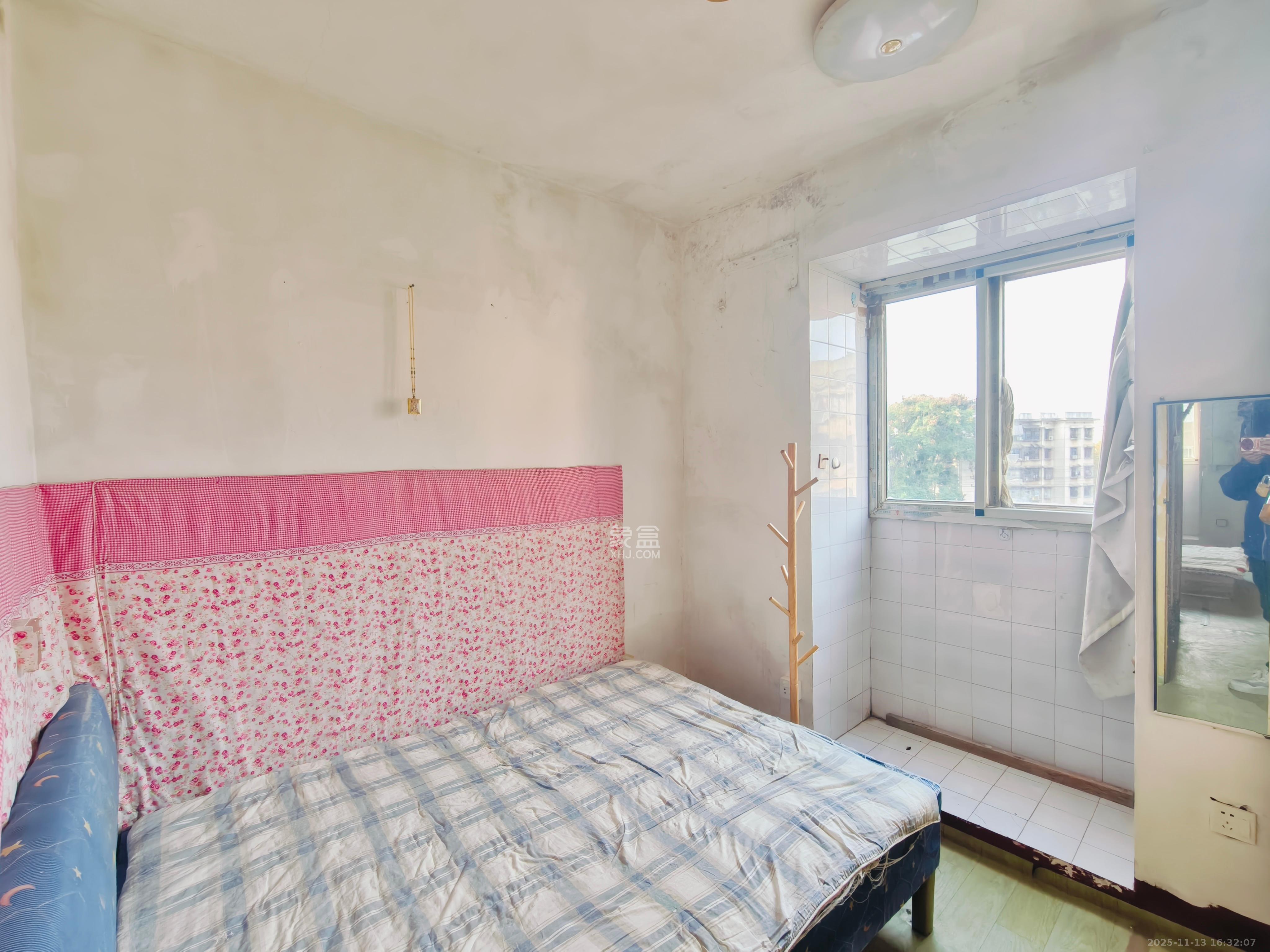 金蜂音像出版社单位宿舍 2室1厅1卫 800.0元/月 金蜂音像出版社单位宿舍 2室1厅1卫 800.0元/月室内图