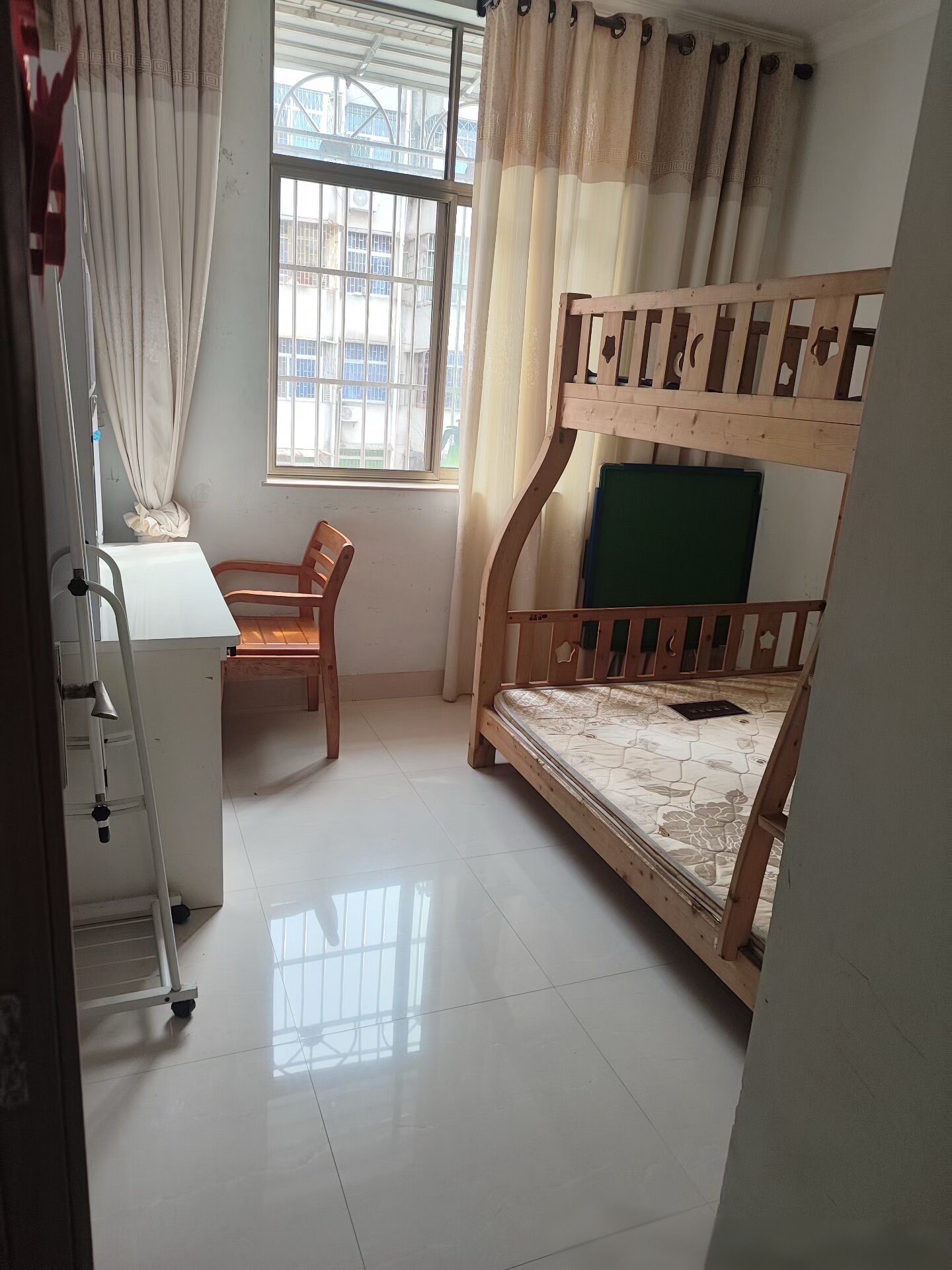 三立公寓小区 3室1厅1卫 2300.0元/月 三立公寓小区 3室1厅1卫 2300.0元/月室内图