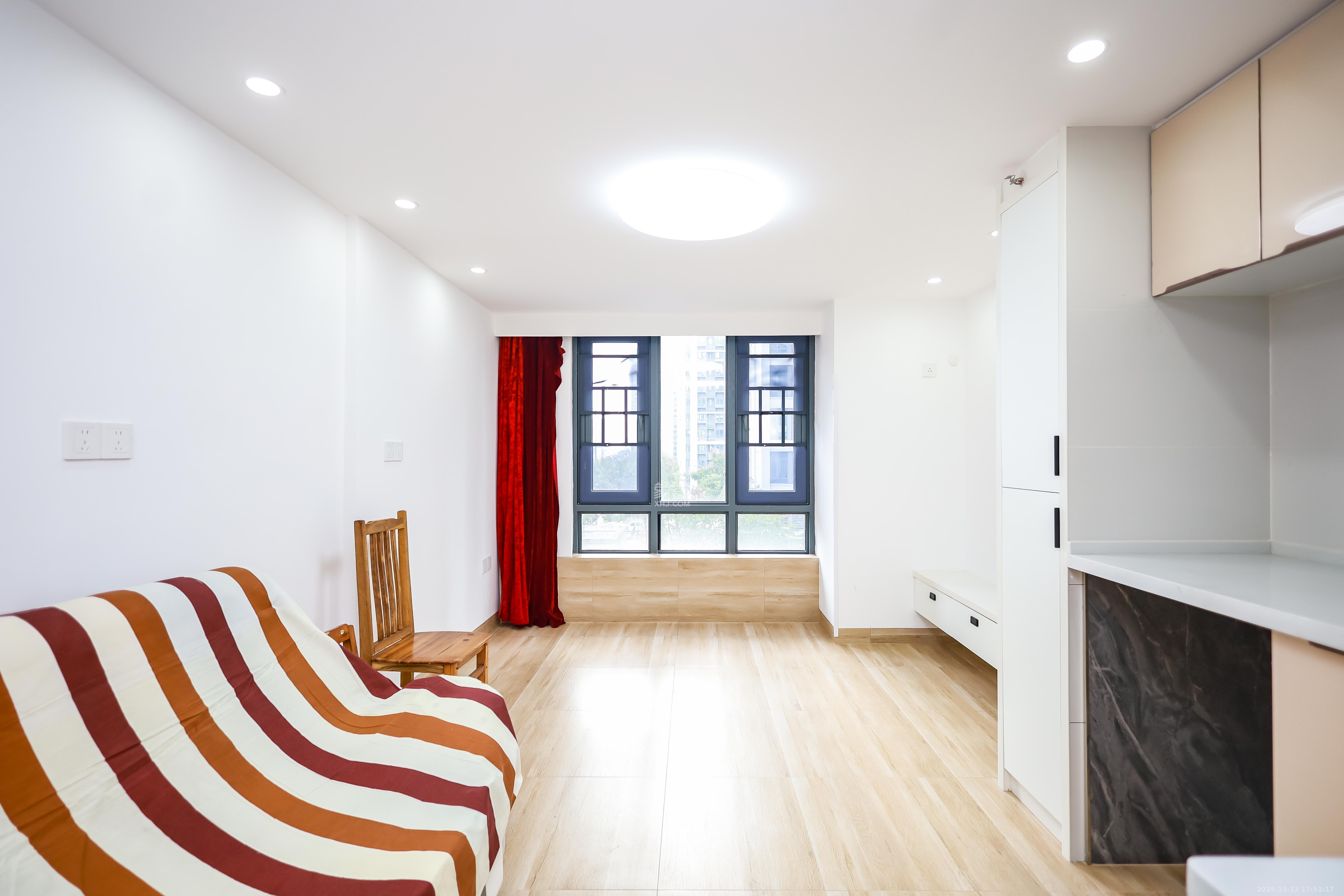 清控湖山雅居北区  1室1厅1卫    24.8万