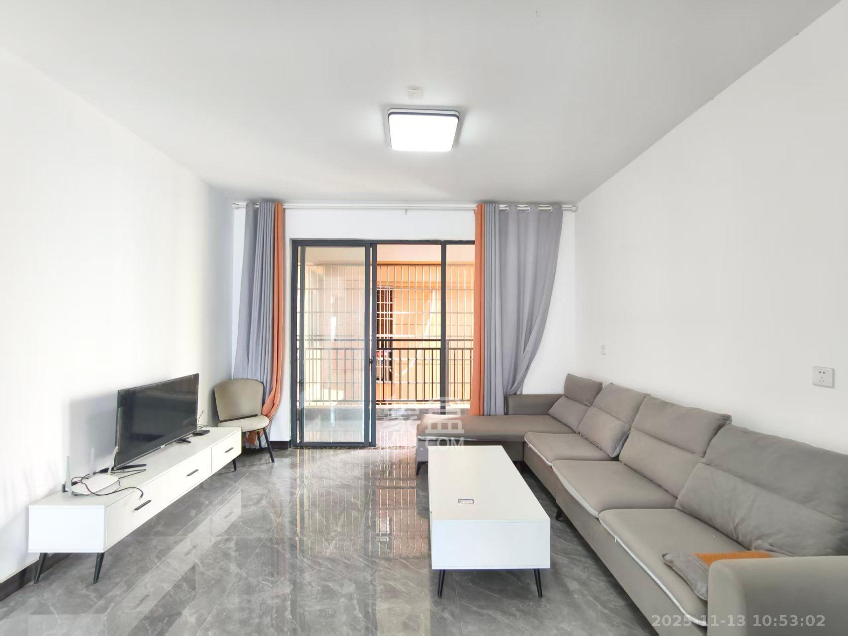 紫华郡  4室2厅2卫    2700.0元/月室内图