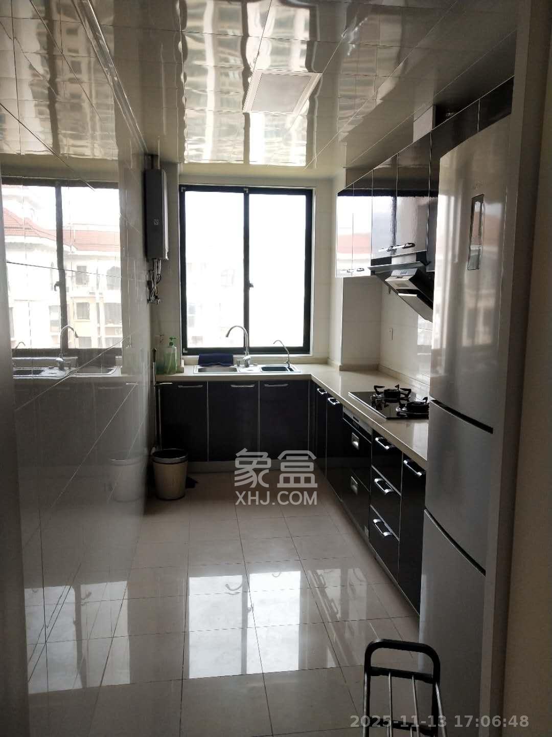 保利花园 3室2厅1卫 2200.0元/月 保利花园 3室2厅1卫 2200.0元/月室内图