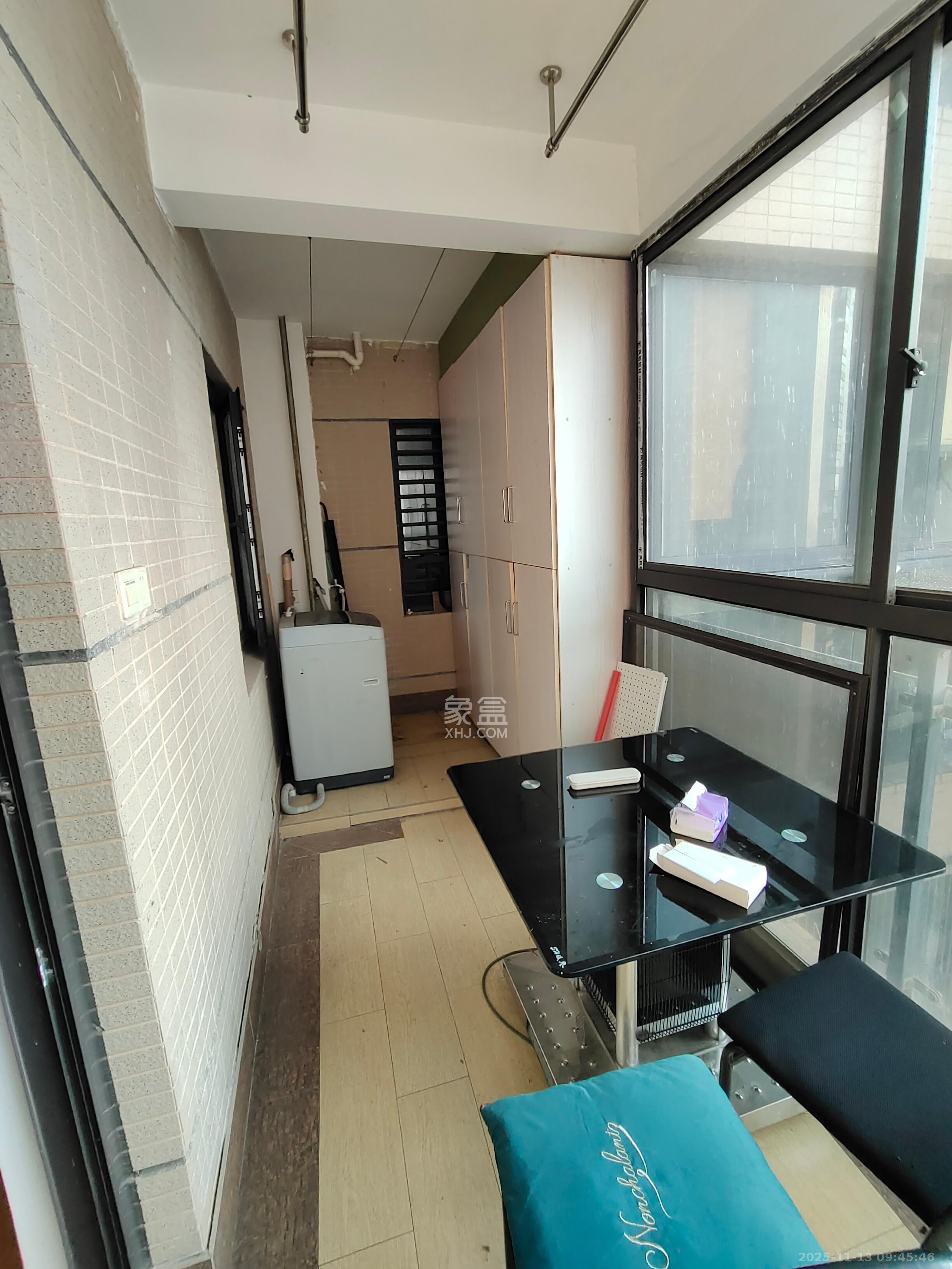 达美D6区  4室1厅2卫    3900.0元/月室内图