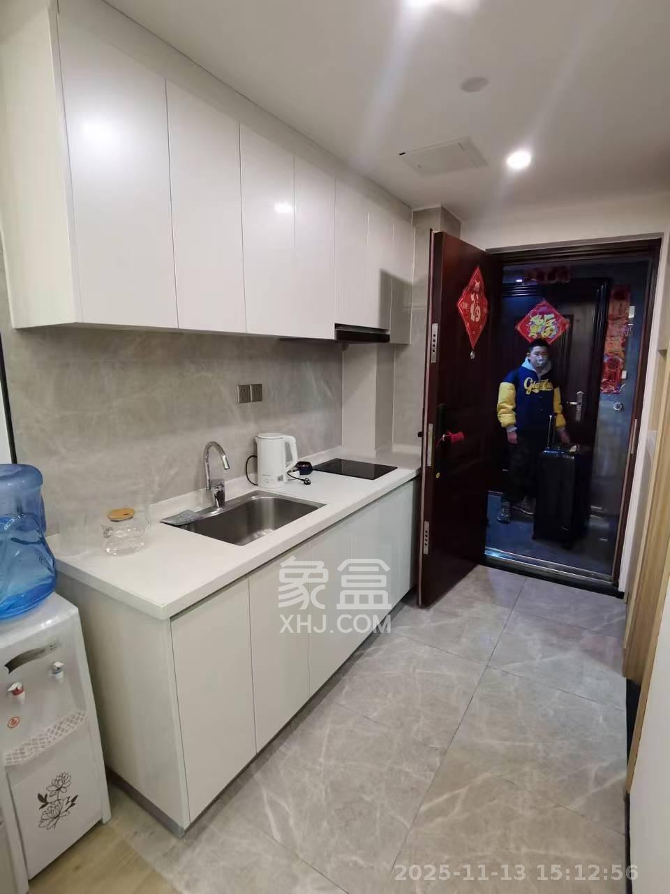 中海阅江府  1室1厅1卫    1900.0元/月室内图