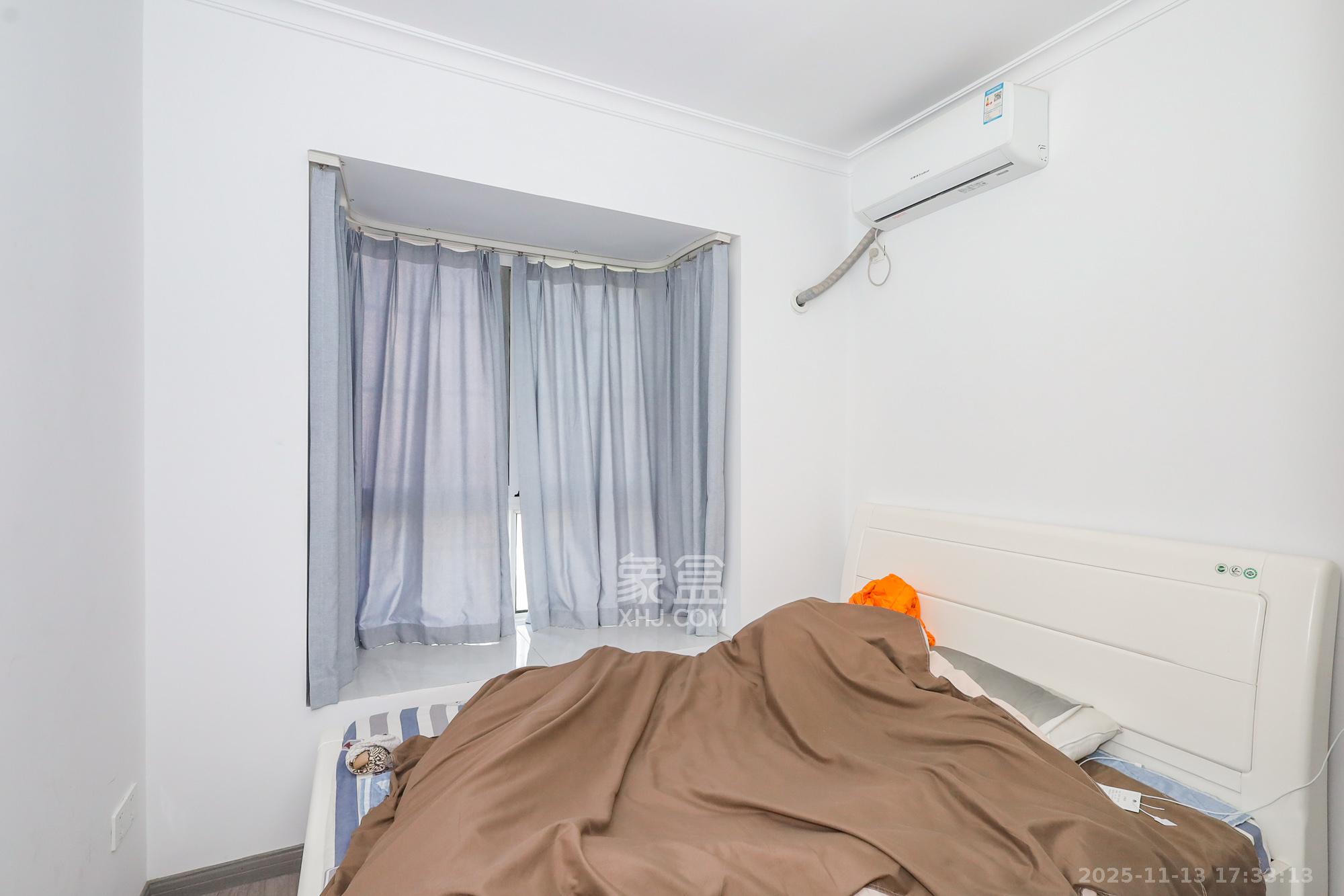 谷山乐园三期  1室2厅1卫    52.0万卧室