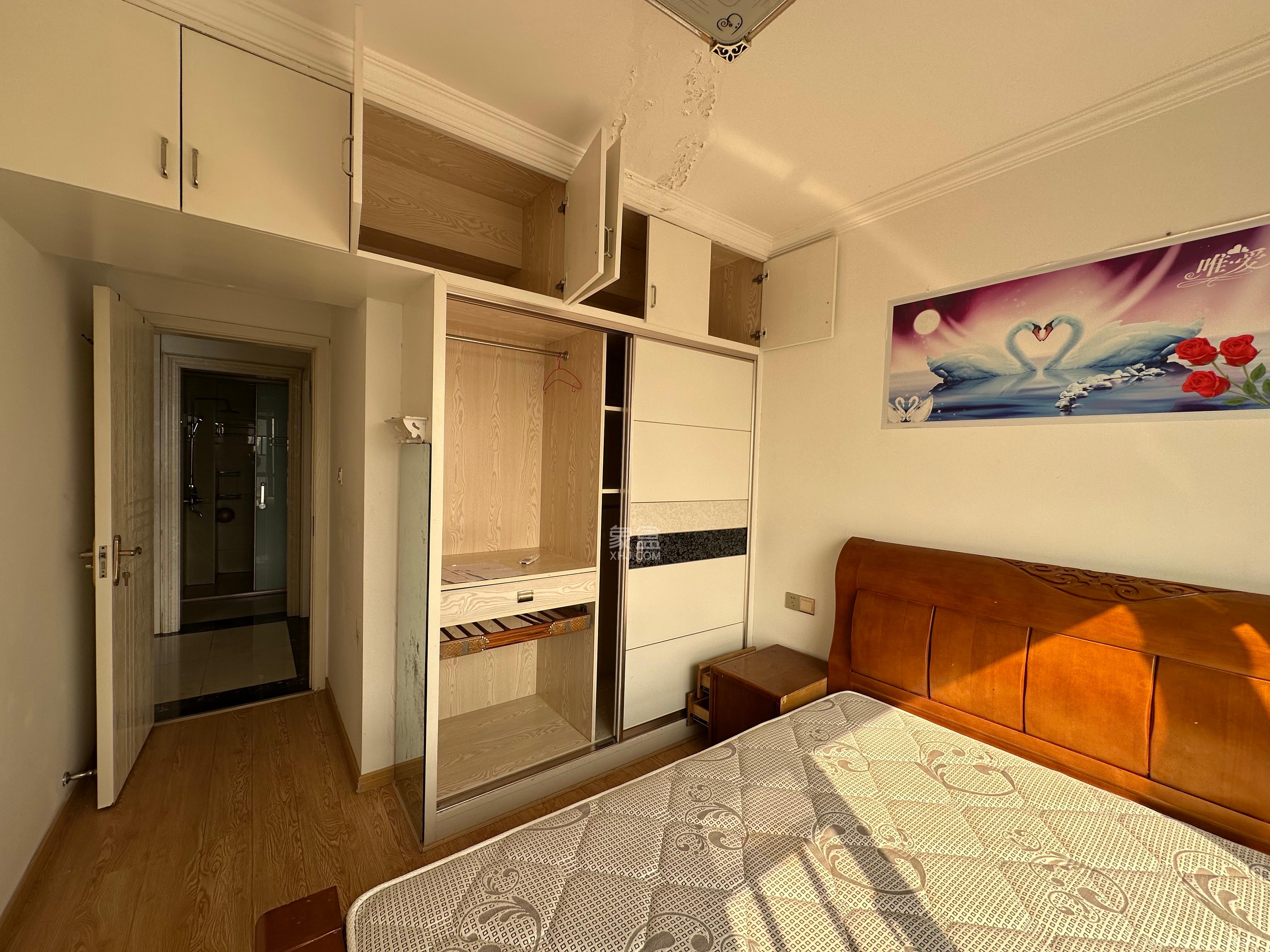 深业睿城  2室2厅1卫    1800.0元/月室内图