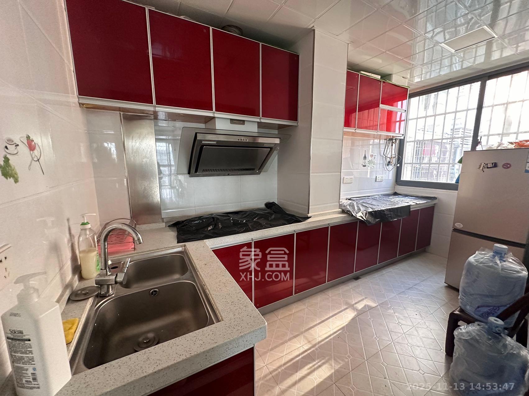 月畔湾  2室2厅1卫    2300.0元/月室内图