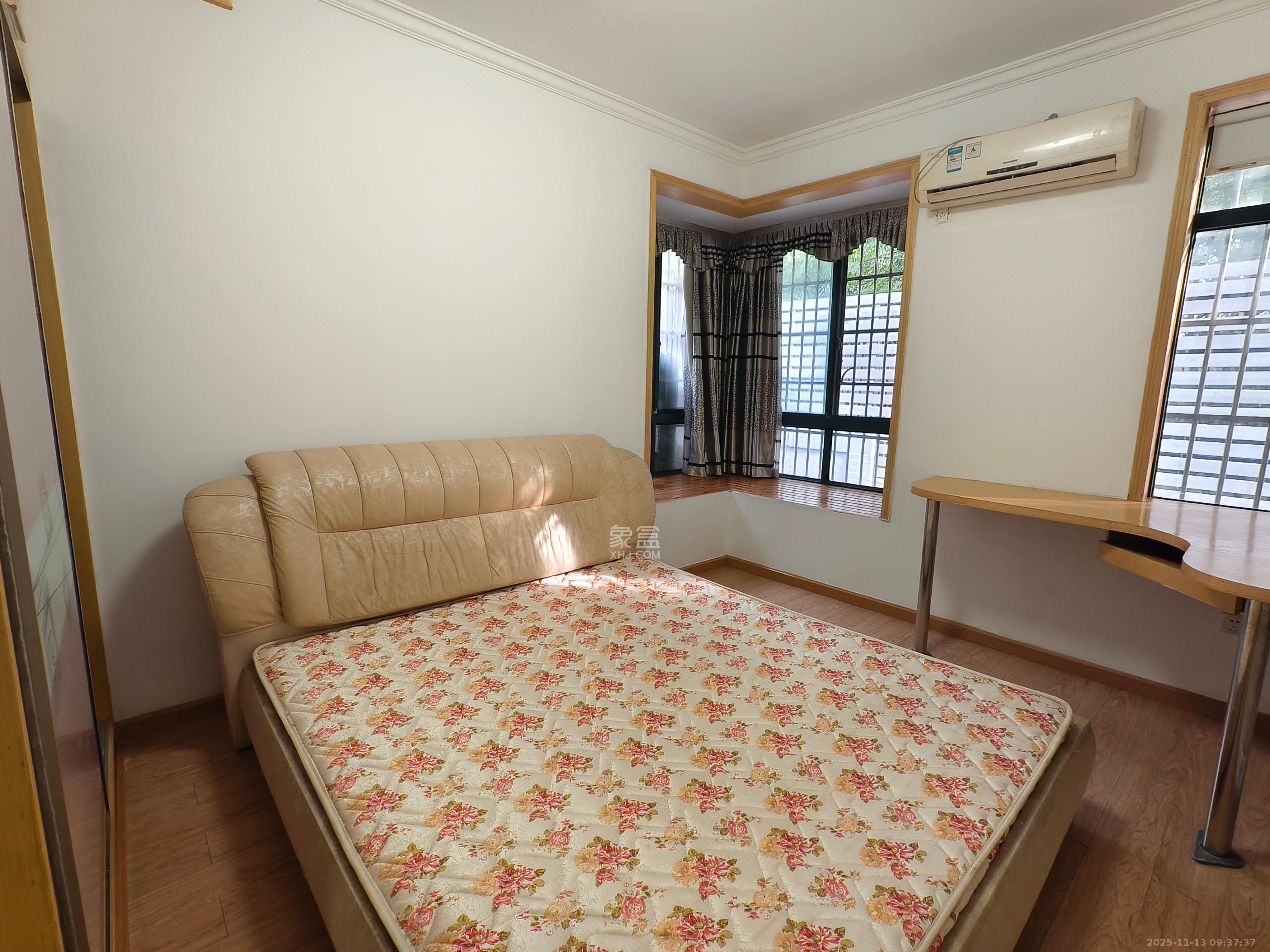 东业早安星城  3室2厅2卫    3000.0元/月室内图