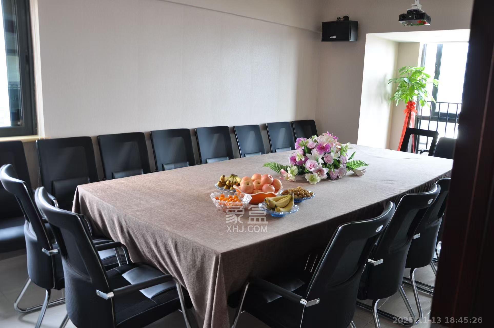 凯通国际城（凯通朝庭）  4室1厅1卫    8000.0元/月