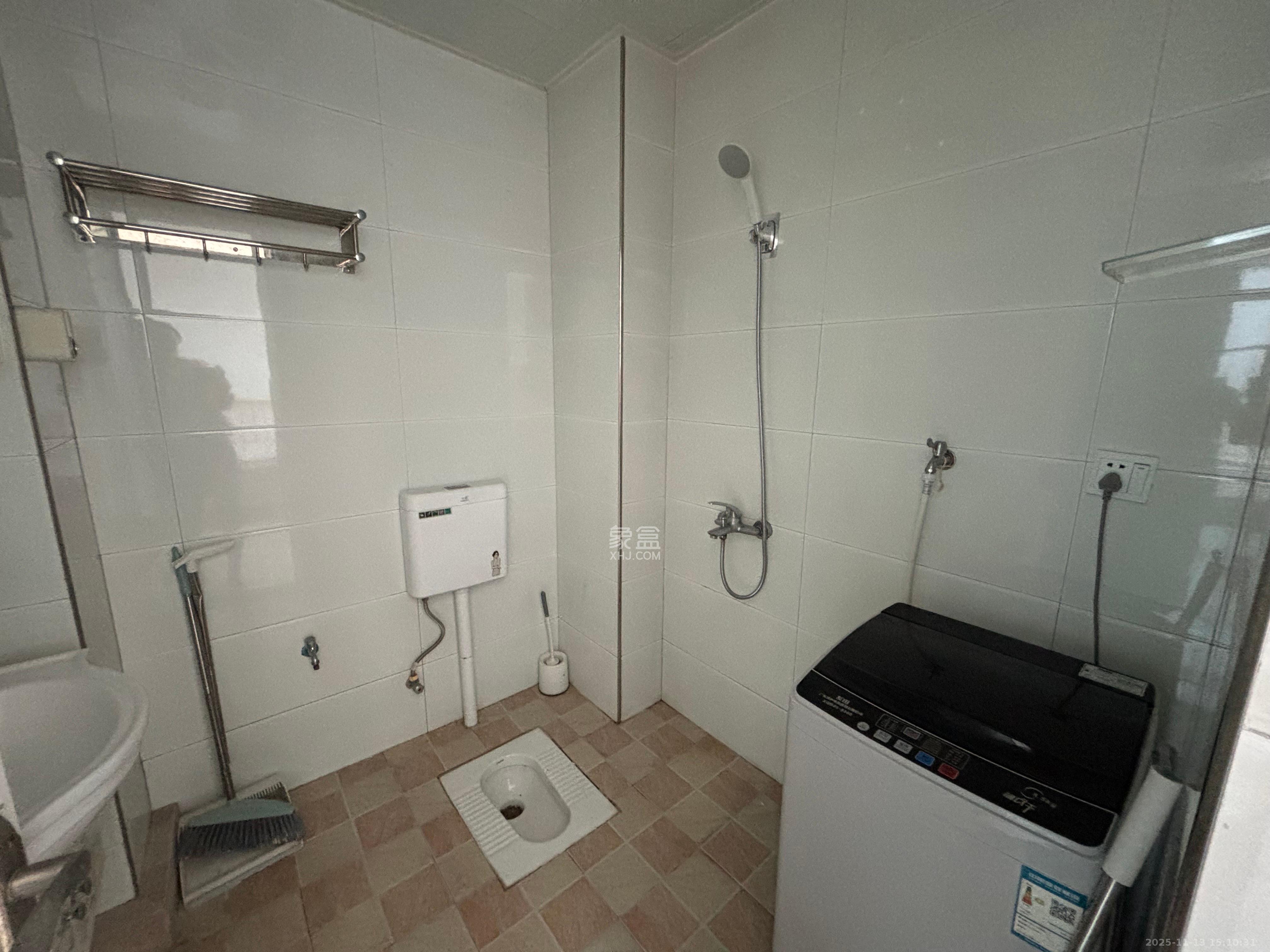 万坤图财富广场  1室1厅1卫    1800.0元/月室内图