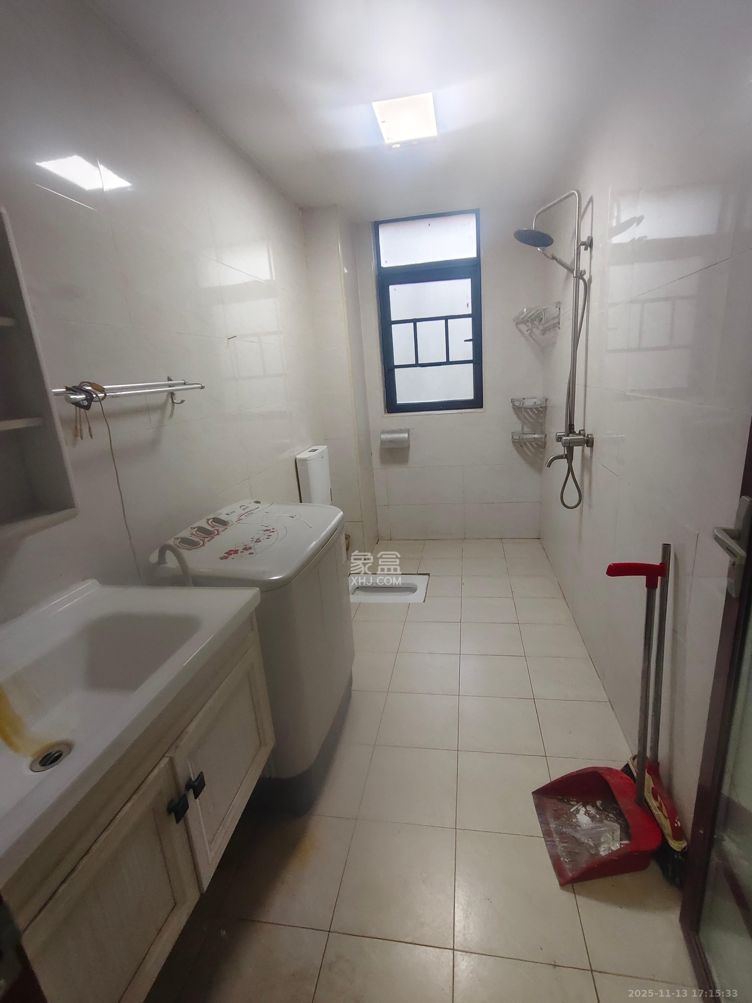 永宏万家里  3室2厅2卫    3000.0元/月室内图