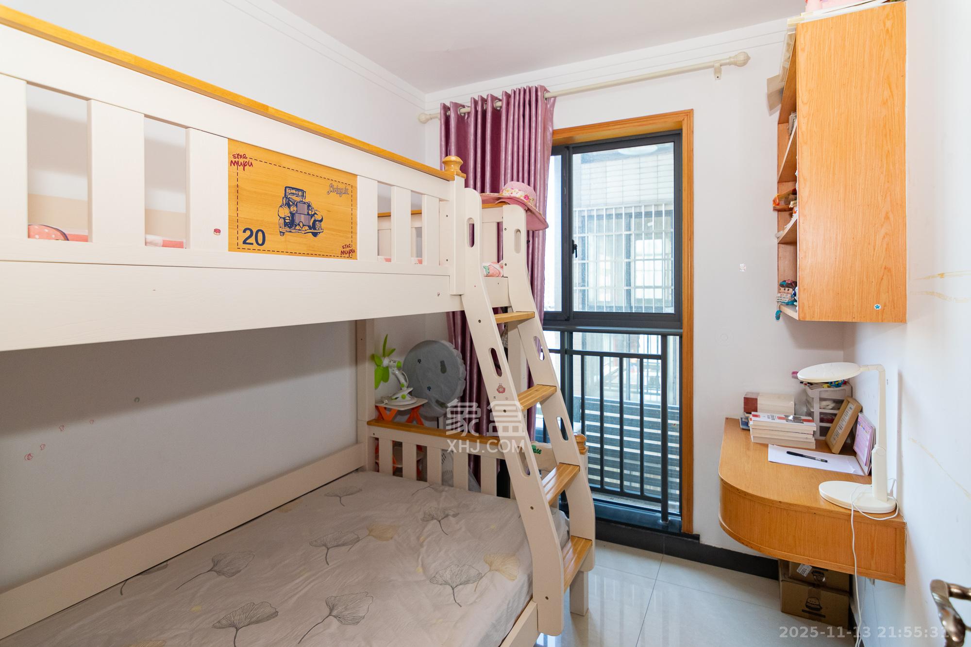 联诚国际城 3室2厅1卫 46.8万 联诚国际城 3室2厅1卫 46.8万卧室