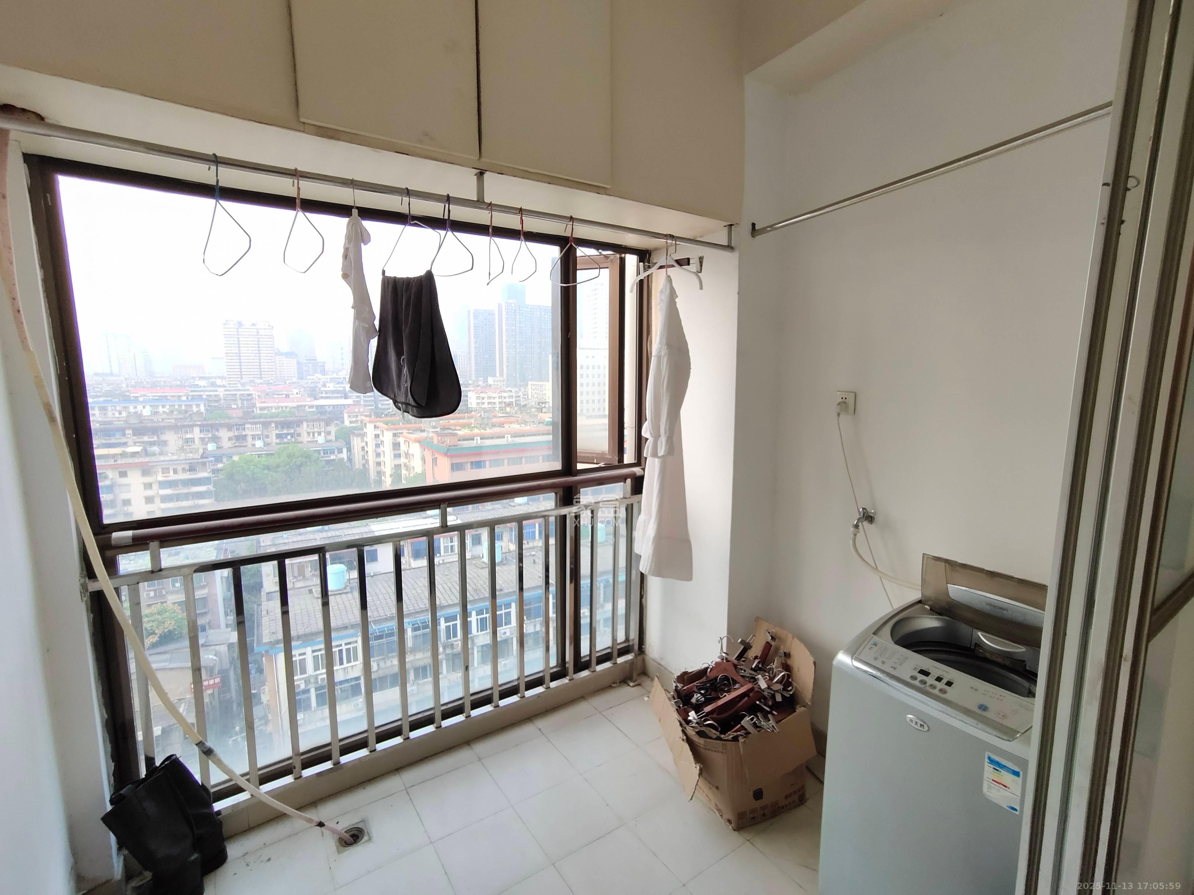 铂宫  1室1厅1卫    1900.0元/月室内图