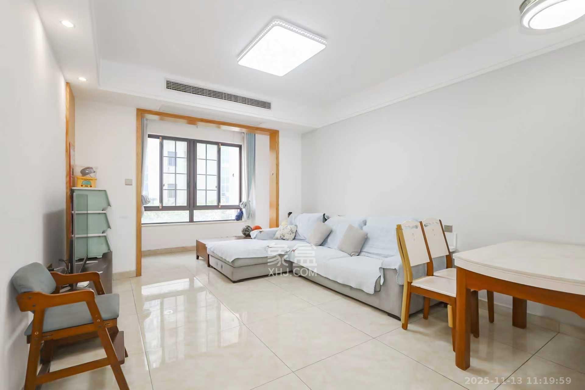 世茂铂翠湾二期  3室2厅1卫    2800.0元/月室内图